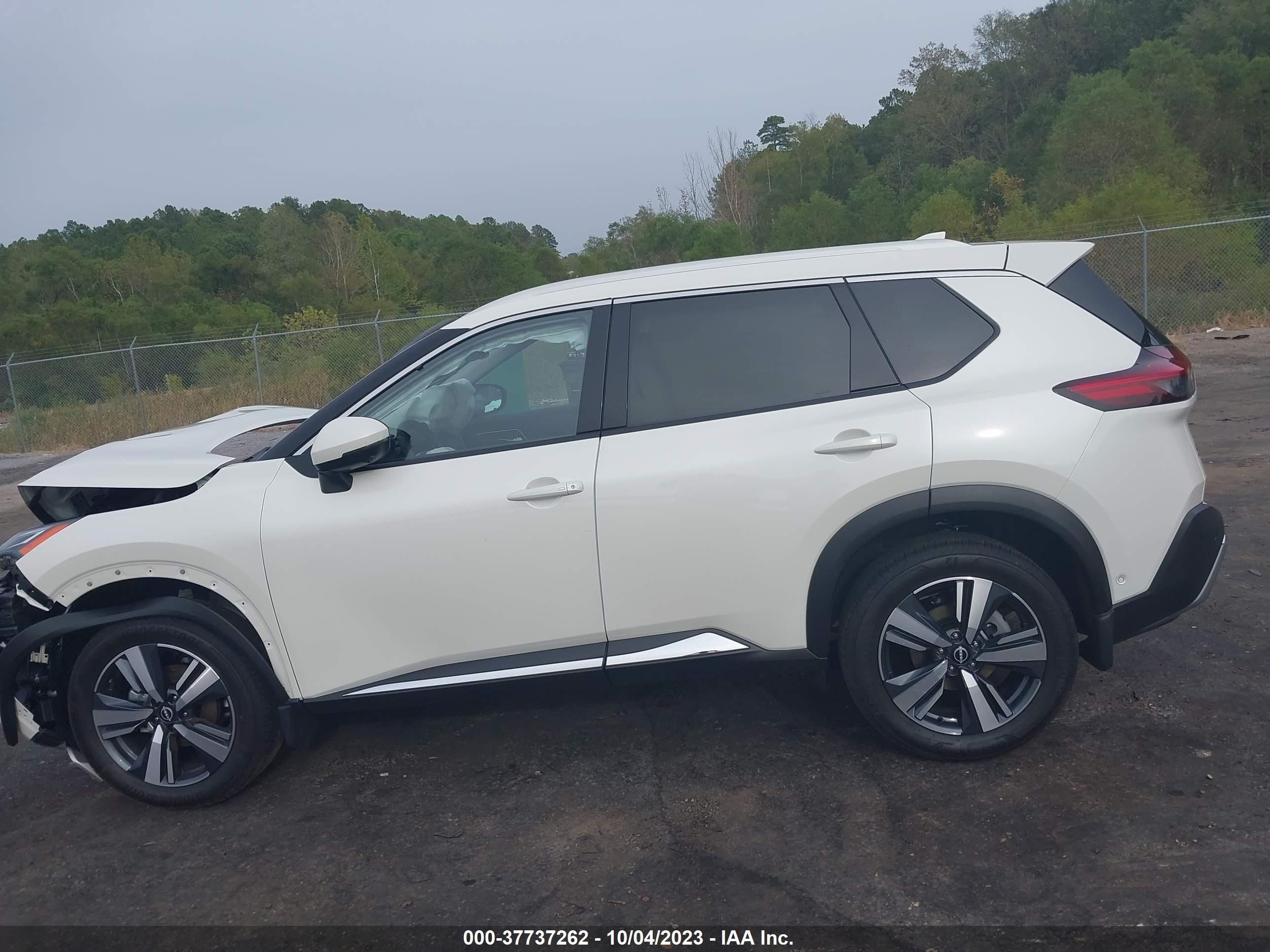 Photo 13 VIN: JN8BT3DC0PW107082 - NISSAN ROGUE 