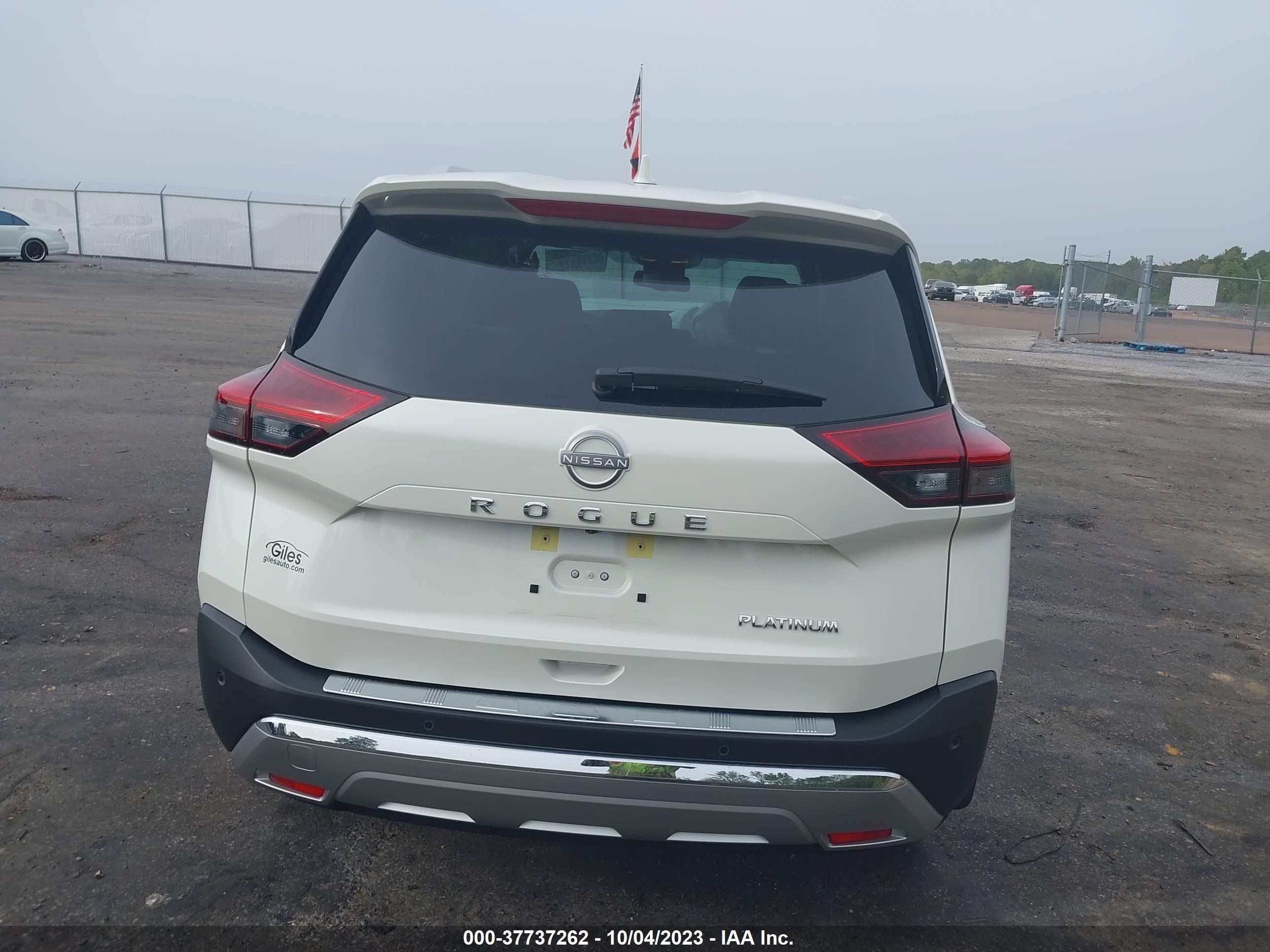 Photo 15 VIN: JN8BT3DC0PW107082 - NISSAN ROGUE 