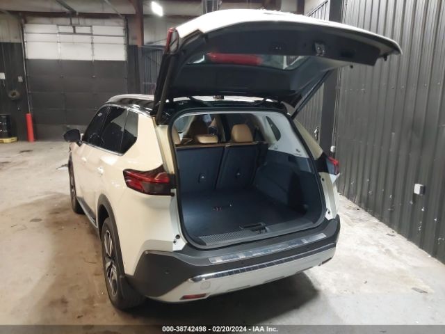 Photo 2 VIN: JN8BT3DD1NW271396 - NISSAN ROGUE 