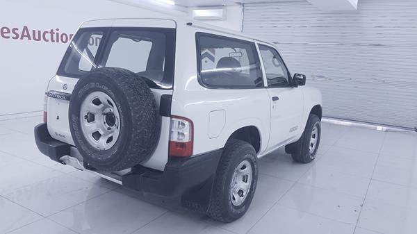 Photo 16 VIN: JN8BY14Y62X446417 - NISSAN PATROL 