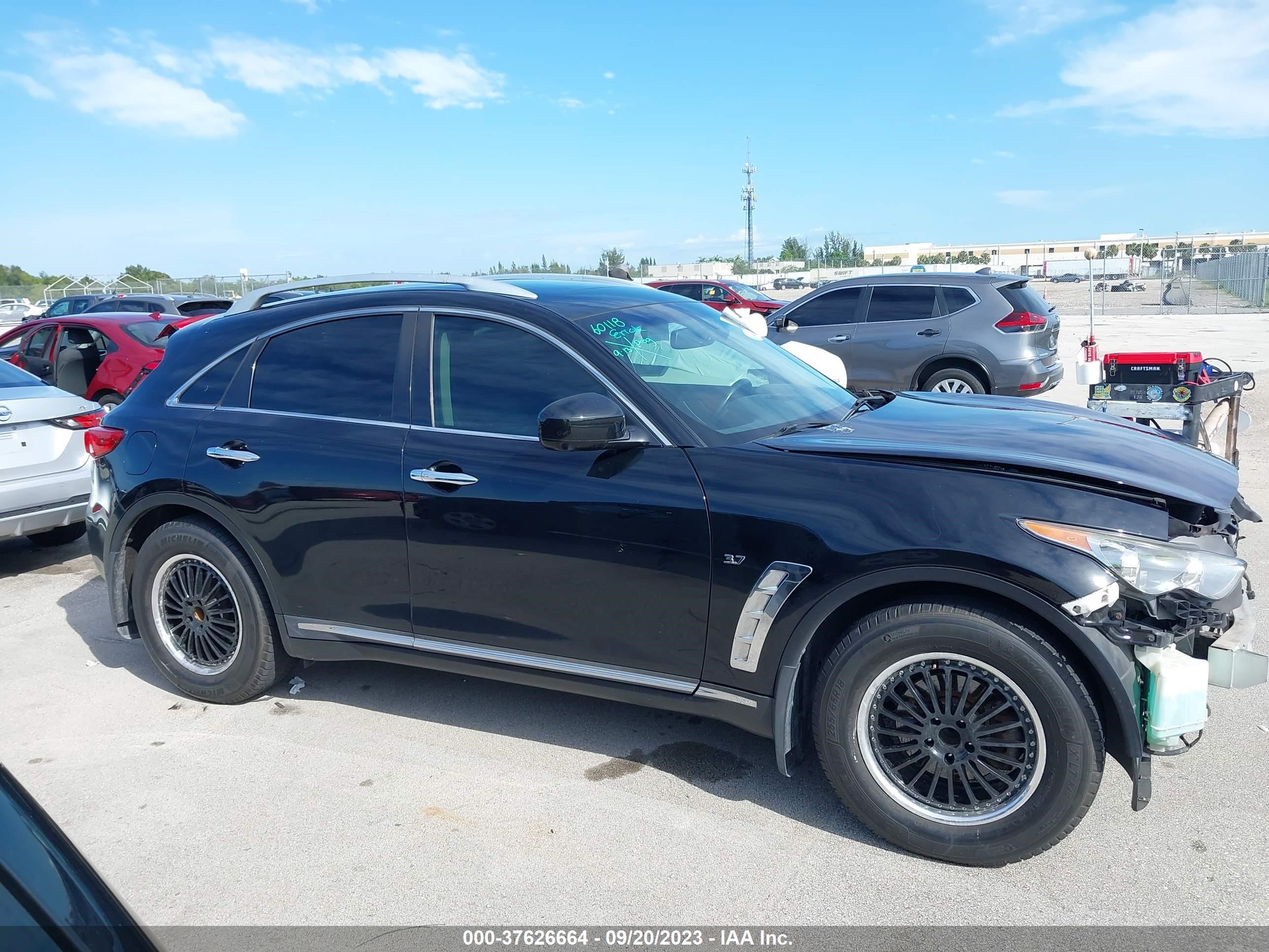 Photo 12 VIN: JN8CS1MU4EM450037 - INFINITI QX70 