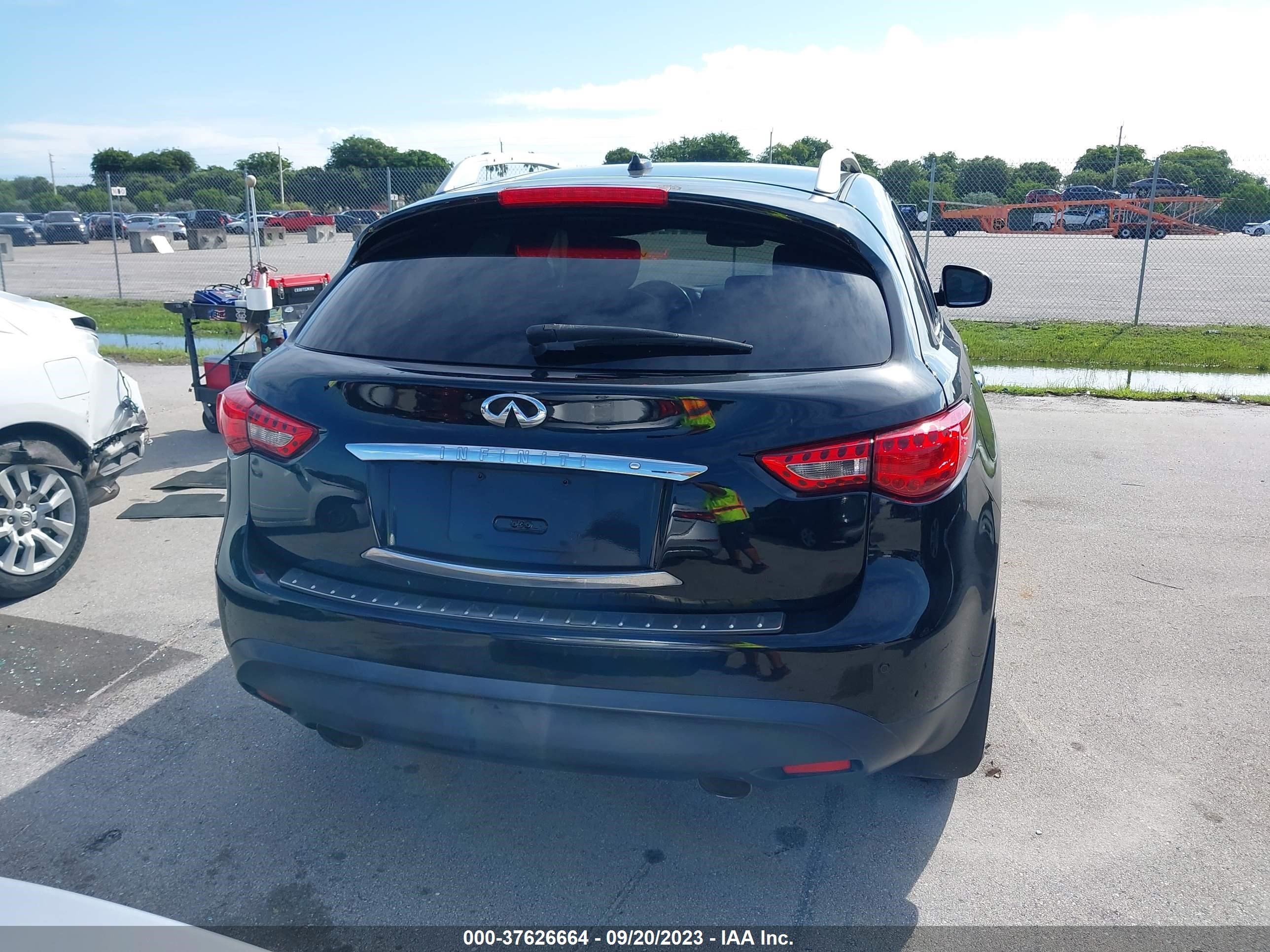 Photo 15 VIN: JN8CS1MU4EM450037 - INFINITI QX70 