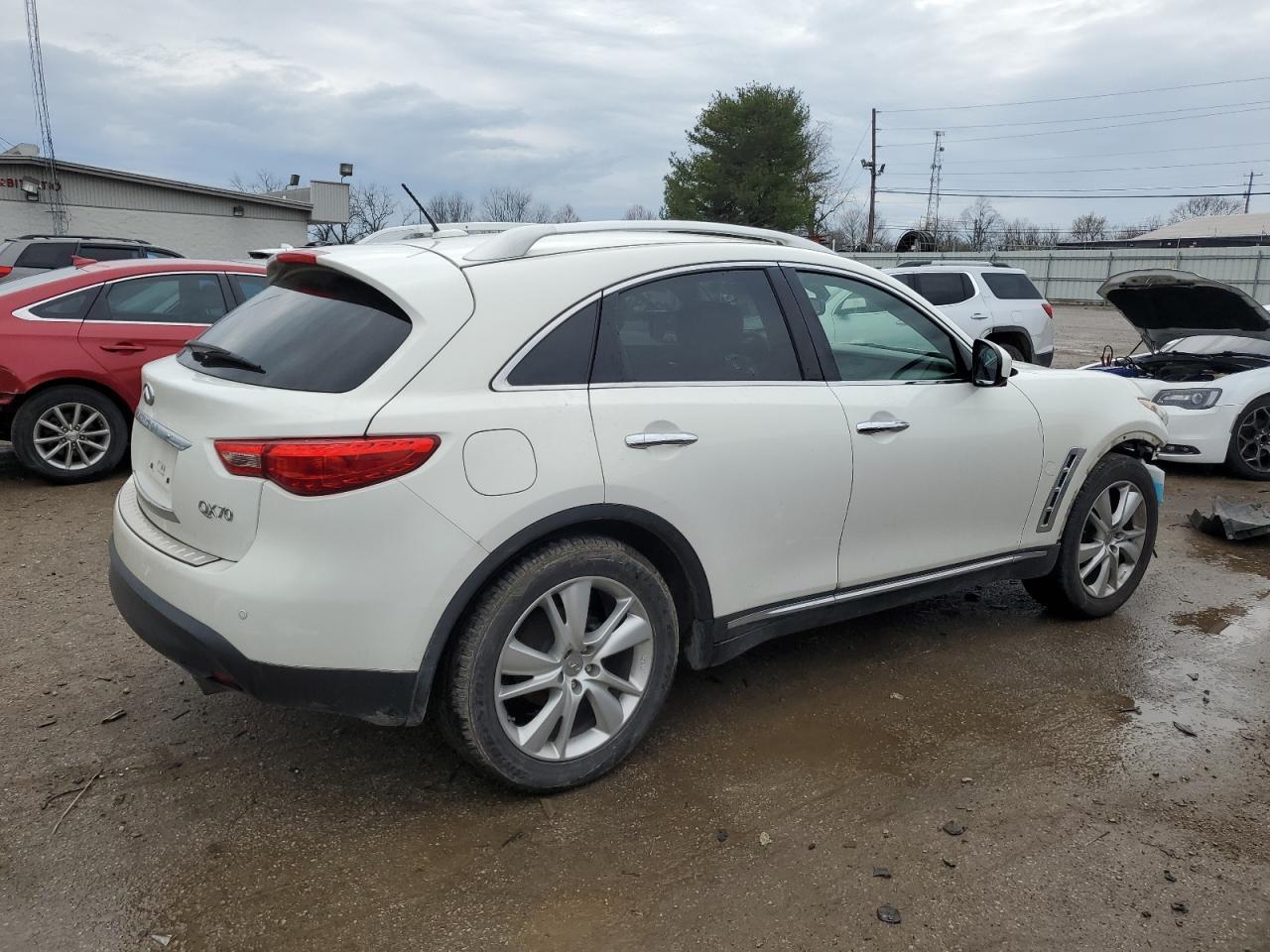 Photo 2 VIN: JN8CS1MU6FM381255 - INFINITI QX70 