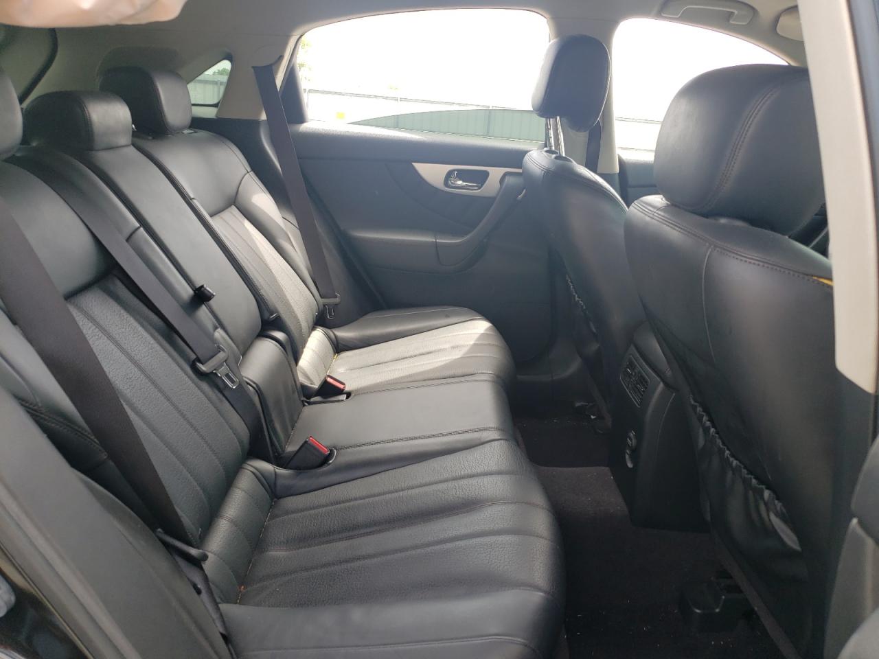 Photo 9 VIN: JN8CS1MU6GM130334 - INFINITI QX70 