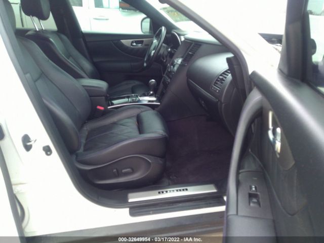 Photo 4 VIN: JN8CS1MU6HM143974 - INFINITI QX70 