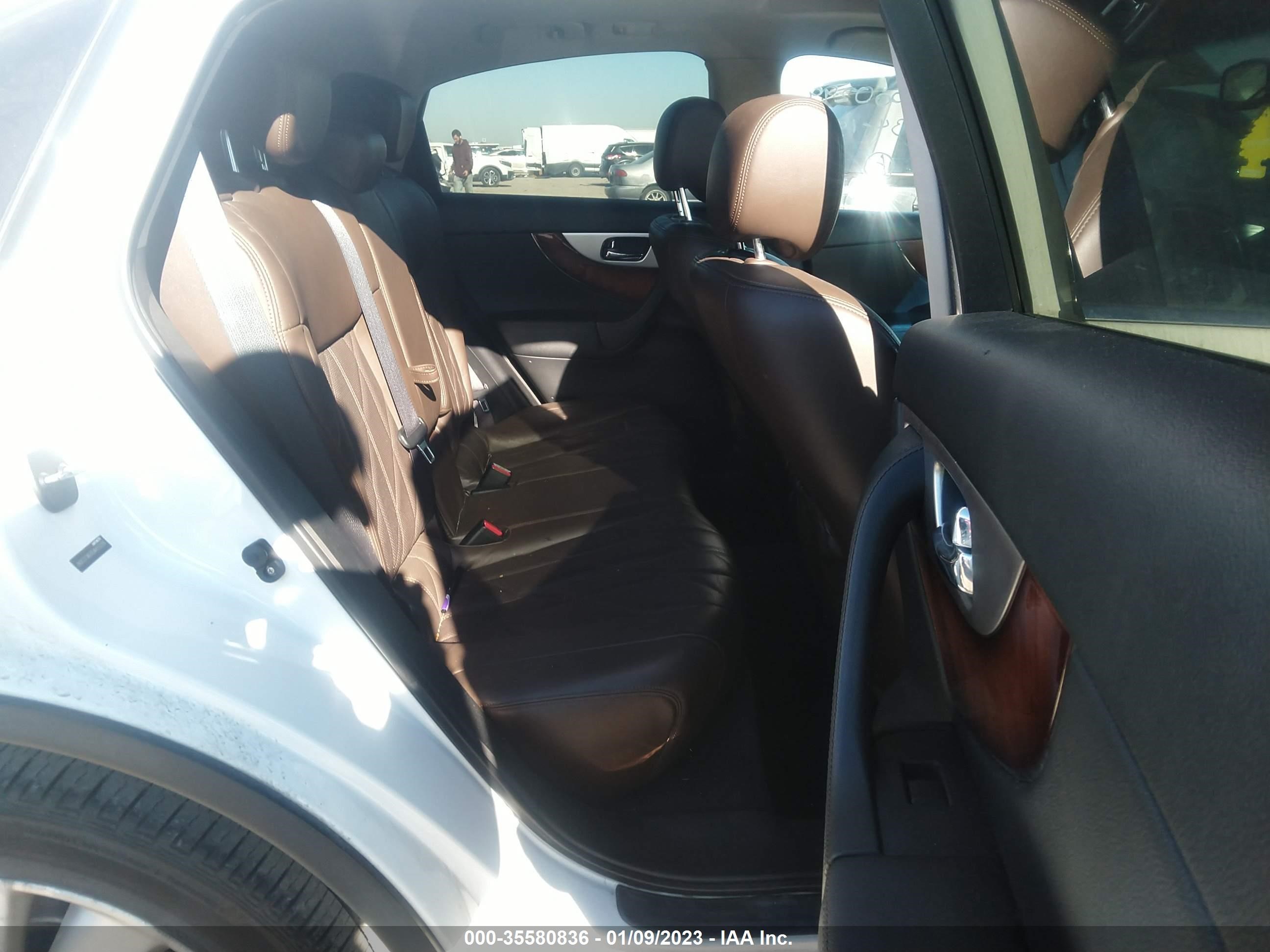 Photo 7 VIN: JN8CS1MU8EM450266 - INFINITI QX70 