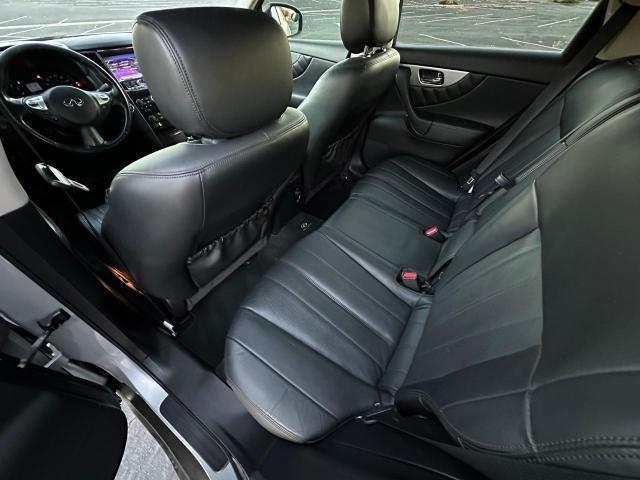 Photo 5 VIN: JN8CS1MU8FM381273 - INFINITI QX70 