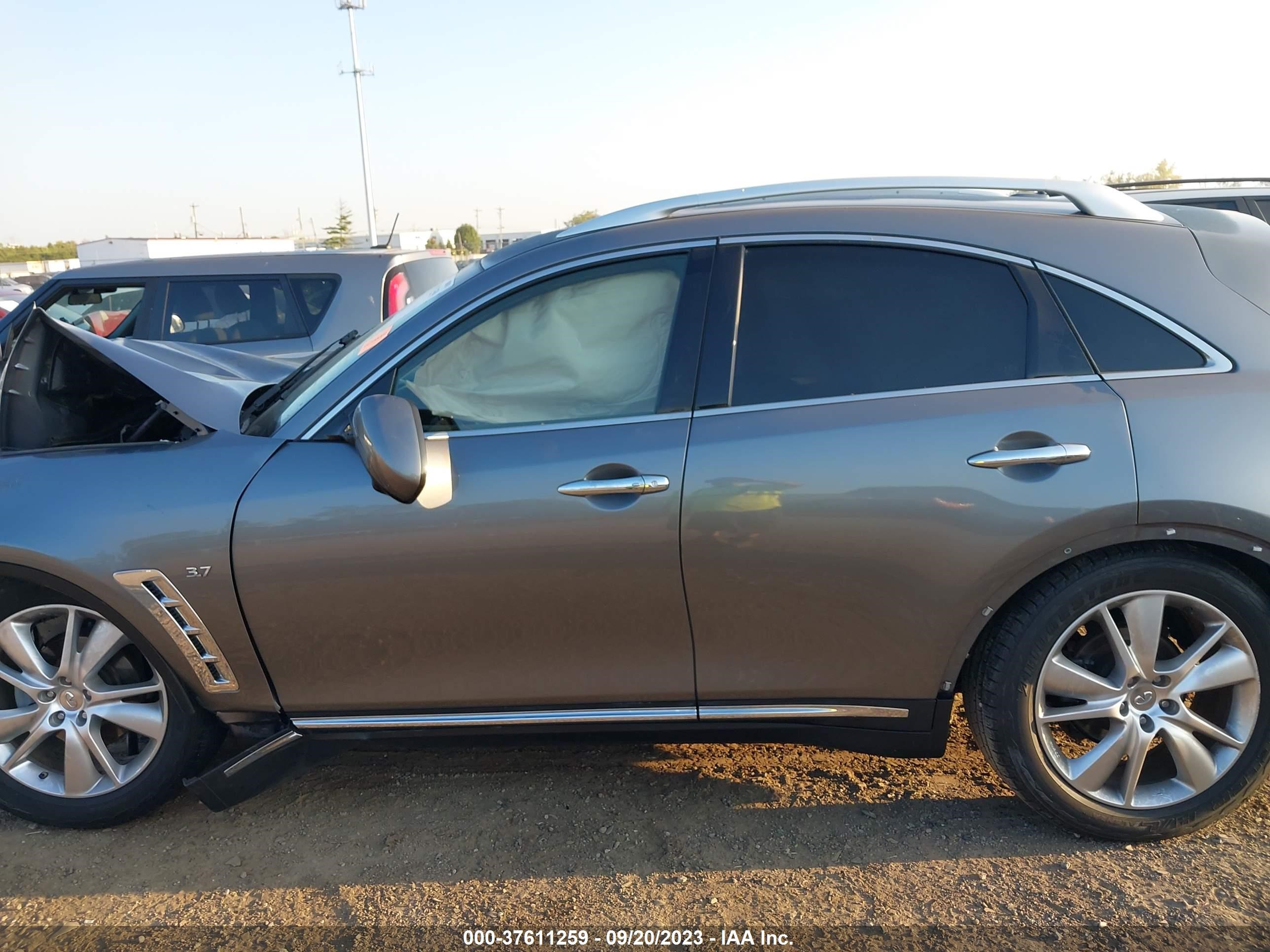 Photo 14 VIN: JN8CS1MW0FM483412 - INFINITI QX70 