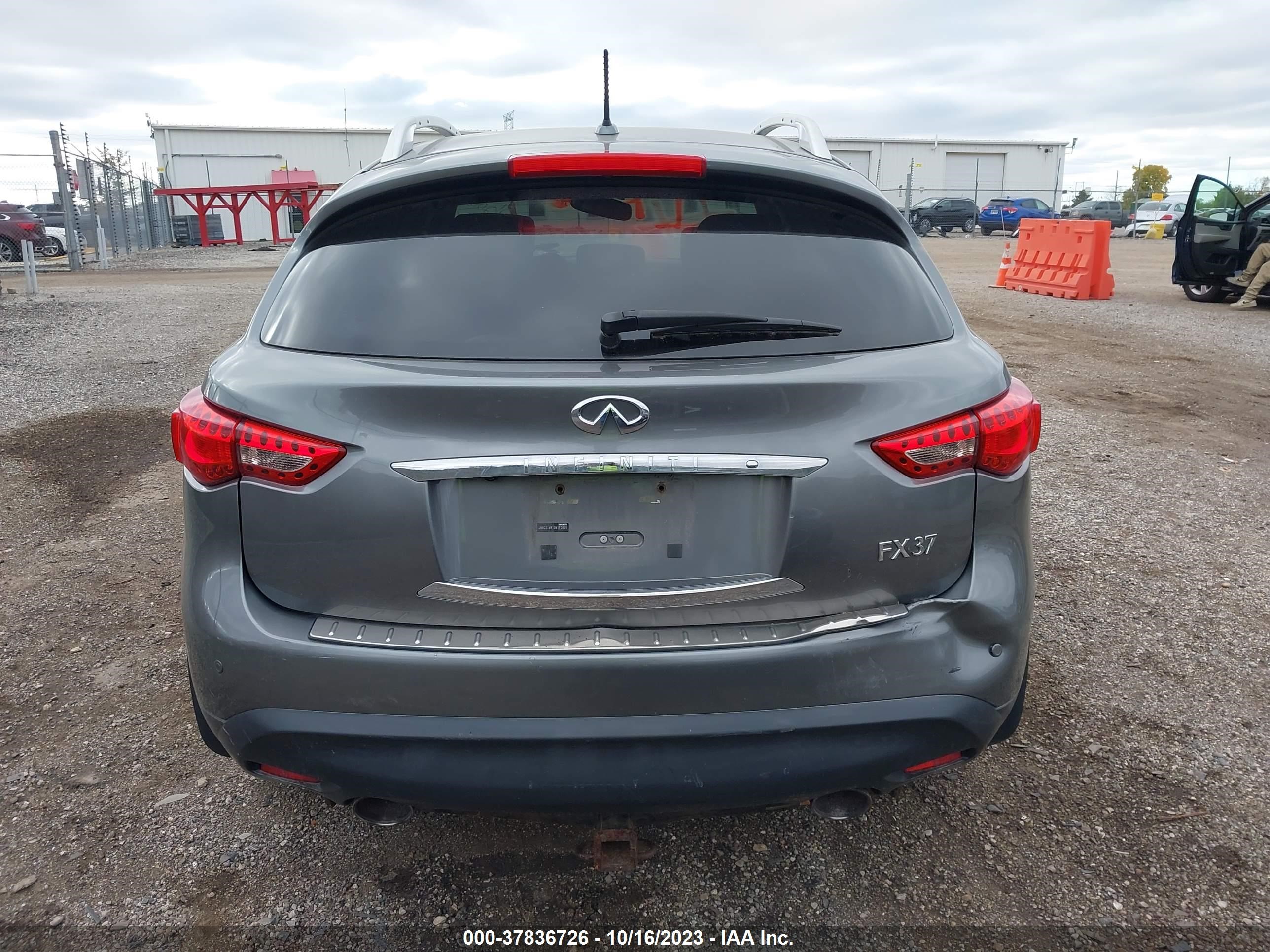 Photo 15 VIN: JN8CS1MW1DM170995 - INFINITI FX 