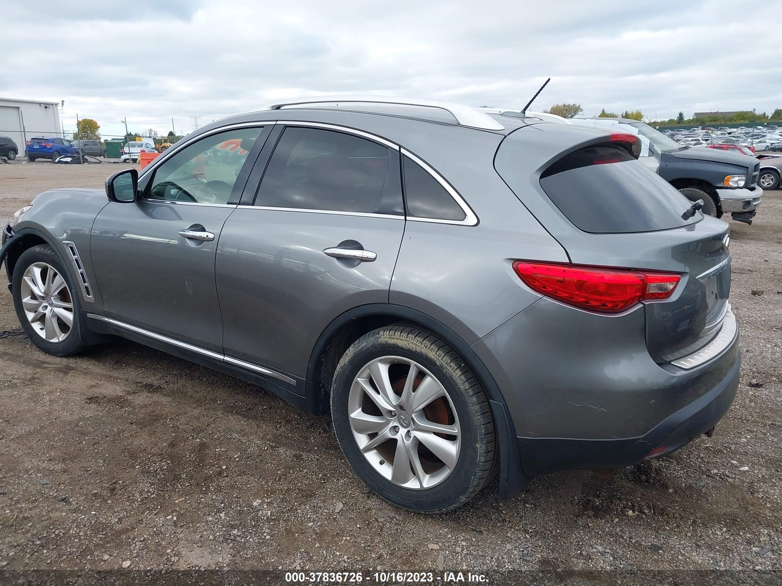 Photo 2 VIN: JN8CS1MW1DM170995 - INFINITI FX 