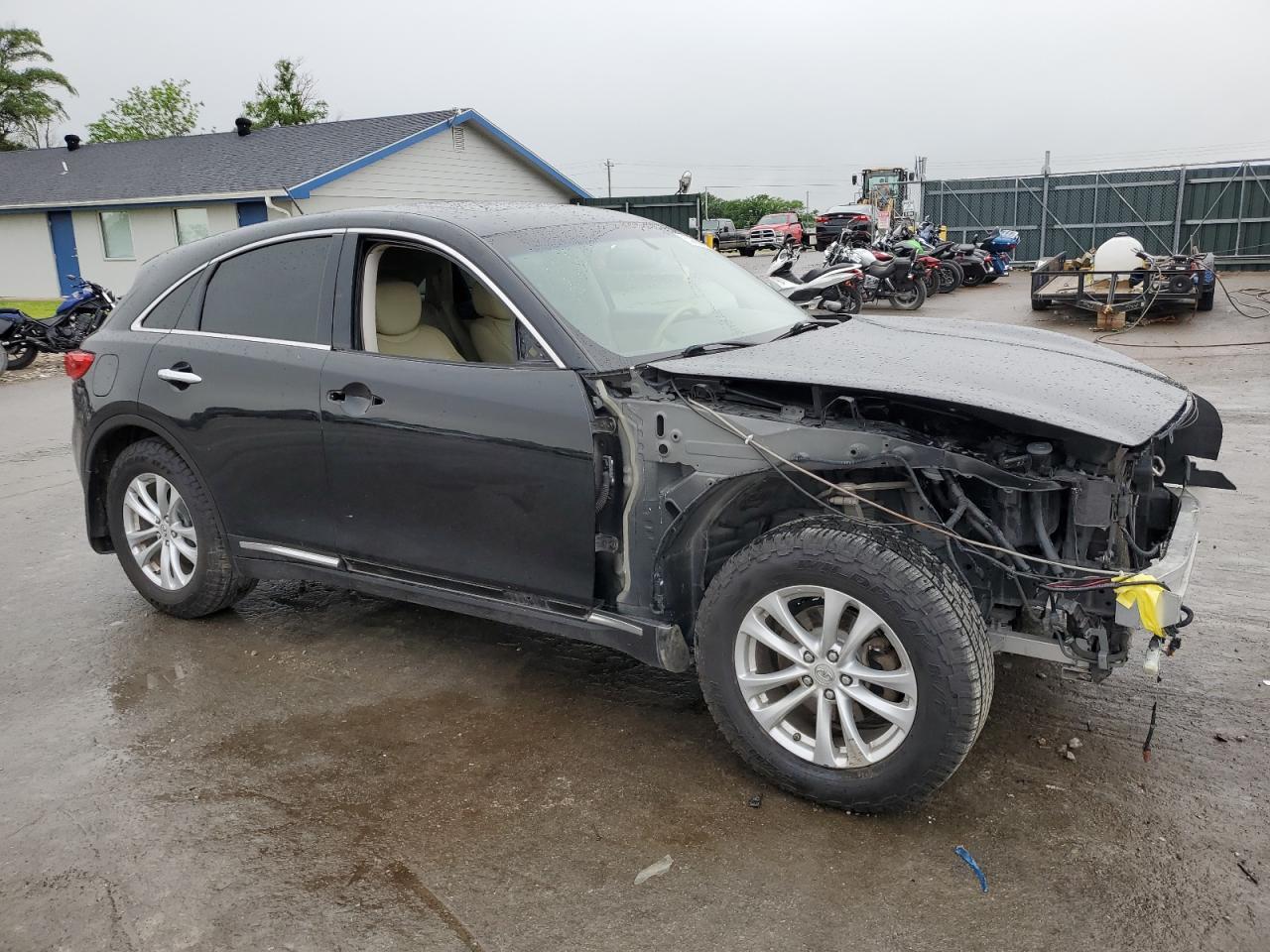 Photo 3 VIN: JN8CS1MW2HM414868 - INFINITI QX70 