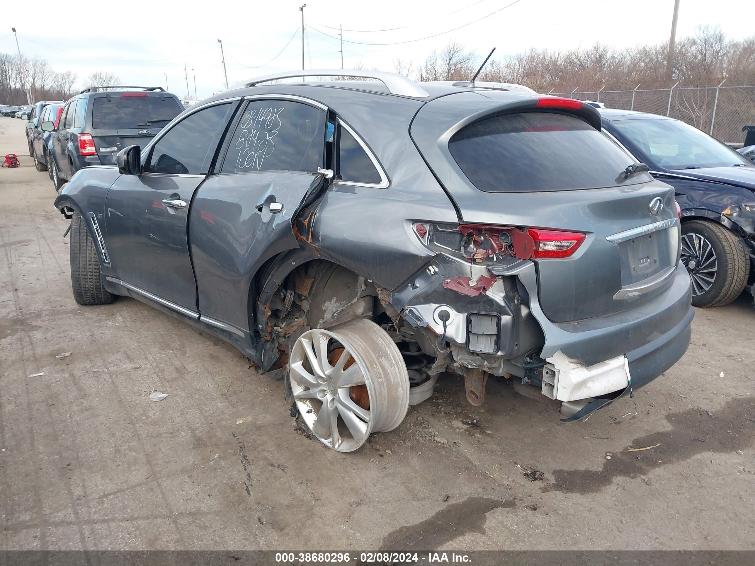 Photo 2 VIN: JN8CS1MW7EM410391 - INFINITI QX70 