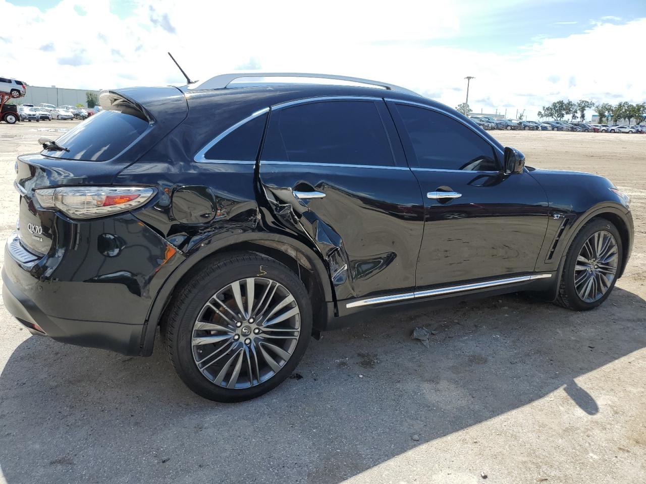 Photo 2 VIN: JN8CS1MW7HM416261 - INFINITI QX70 