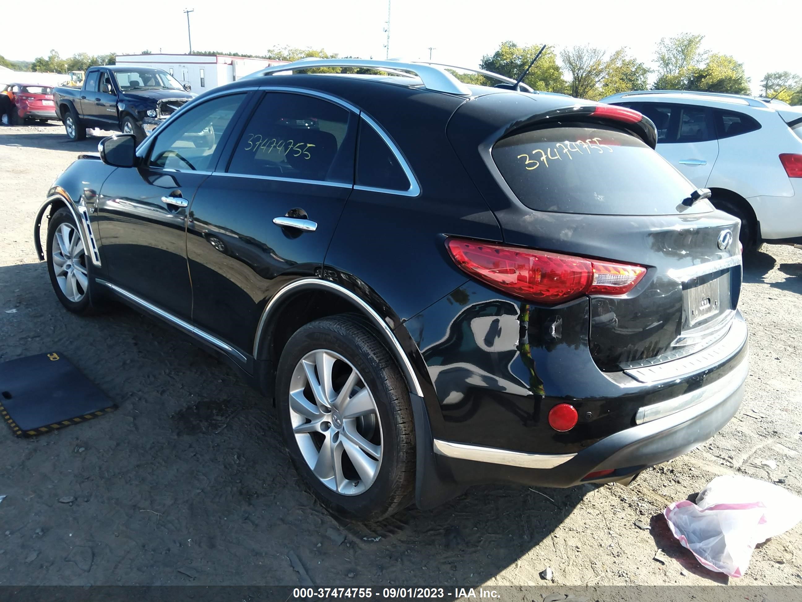 Photo 2 VIN: JN8CS1MWXFM480176 - INFINITI QX70 