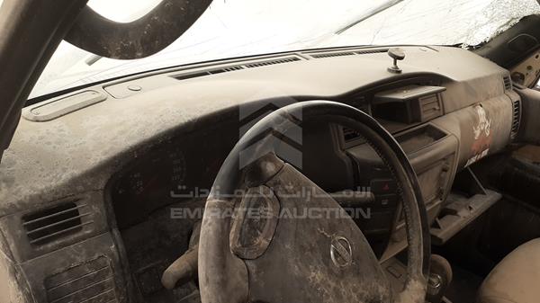 Photo 13 VIN: JN8FY15Y08X569185 - NISSAN PATROL 