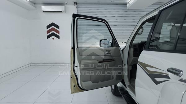 Photo 10 VIN: JN8FY15Y18X562830 - NISSAN PATROL 