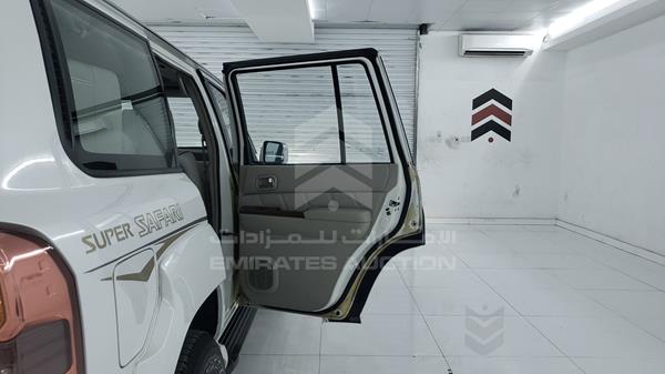 Photo 24 VIN: JN8FY15Y18X562830 - NISSAN PATROL 