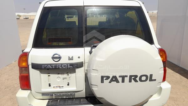 Photo 8 VIN: JN8FY15Y18X562925 - NISSAN PATROL 