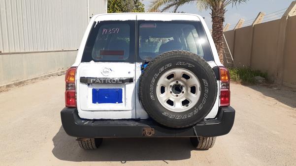 Photo 7 VIN: JN8FY15Y3AX581322 - NISSAN PATROL 