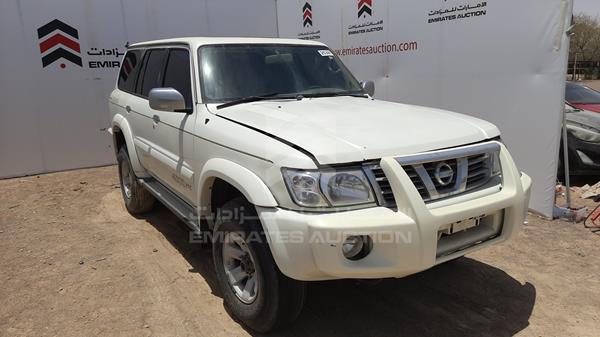 Photo 9 VIN: JN8FY15Y73X505511 - NISSAN SAFARI 