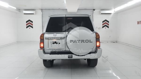 Photo 6 VIN: JN8FY15Y88X563330 - NISSAN PATROL 