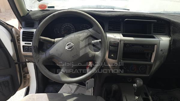 Photo 12 VIN: JN8FY15Y88X568138 - NISSAN PATROL 