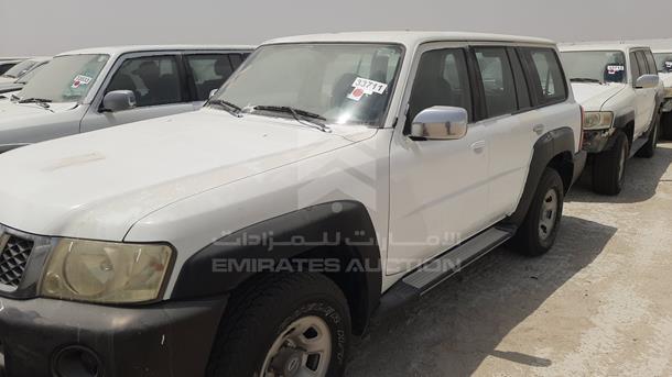 Photo 3 VIN: JN8FY15Y8AX581297 - NISSAN PATROL 