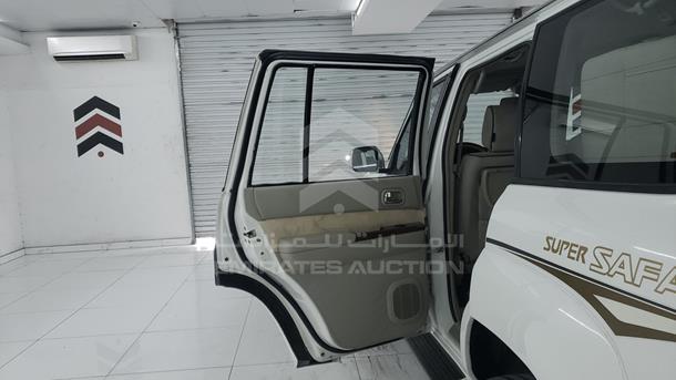 Photo 18 VIN: JN8FY15Y98X567015 - NISSAN PATROL 