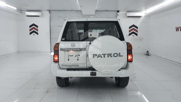 Photo 6 VIN: JN8FY15Y98X567015 - NISSAN PATROL 