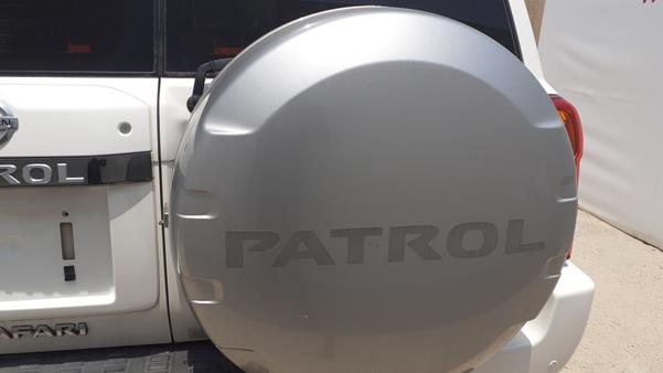 Photo 31 VIN: JN8FY15YX9X571799 - NISSAN PATROL 