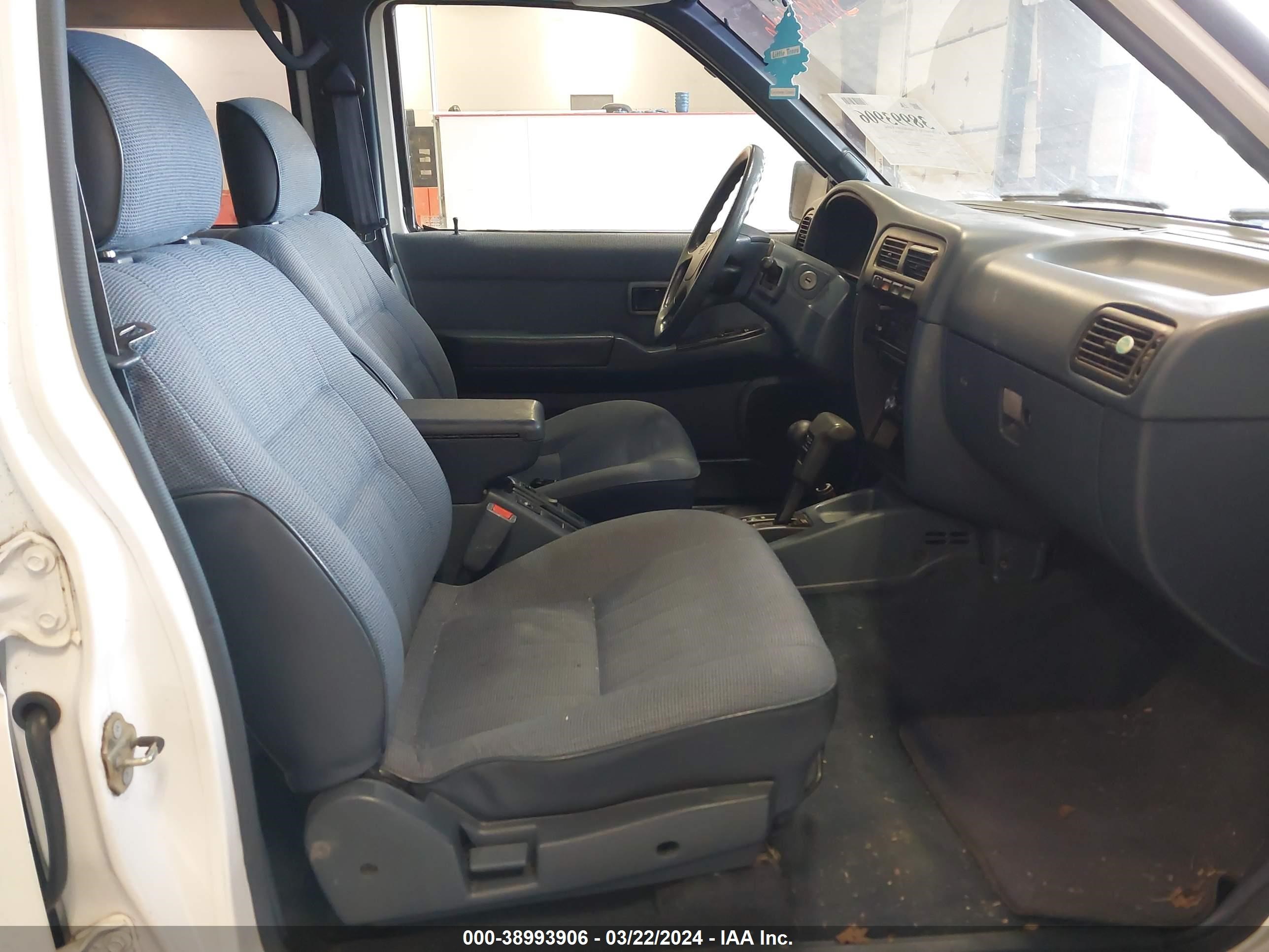 Photo 4 VIN: JN8HD17Y4SW105671 - NISSAN PATHFINDER 