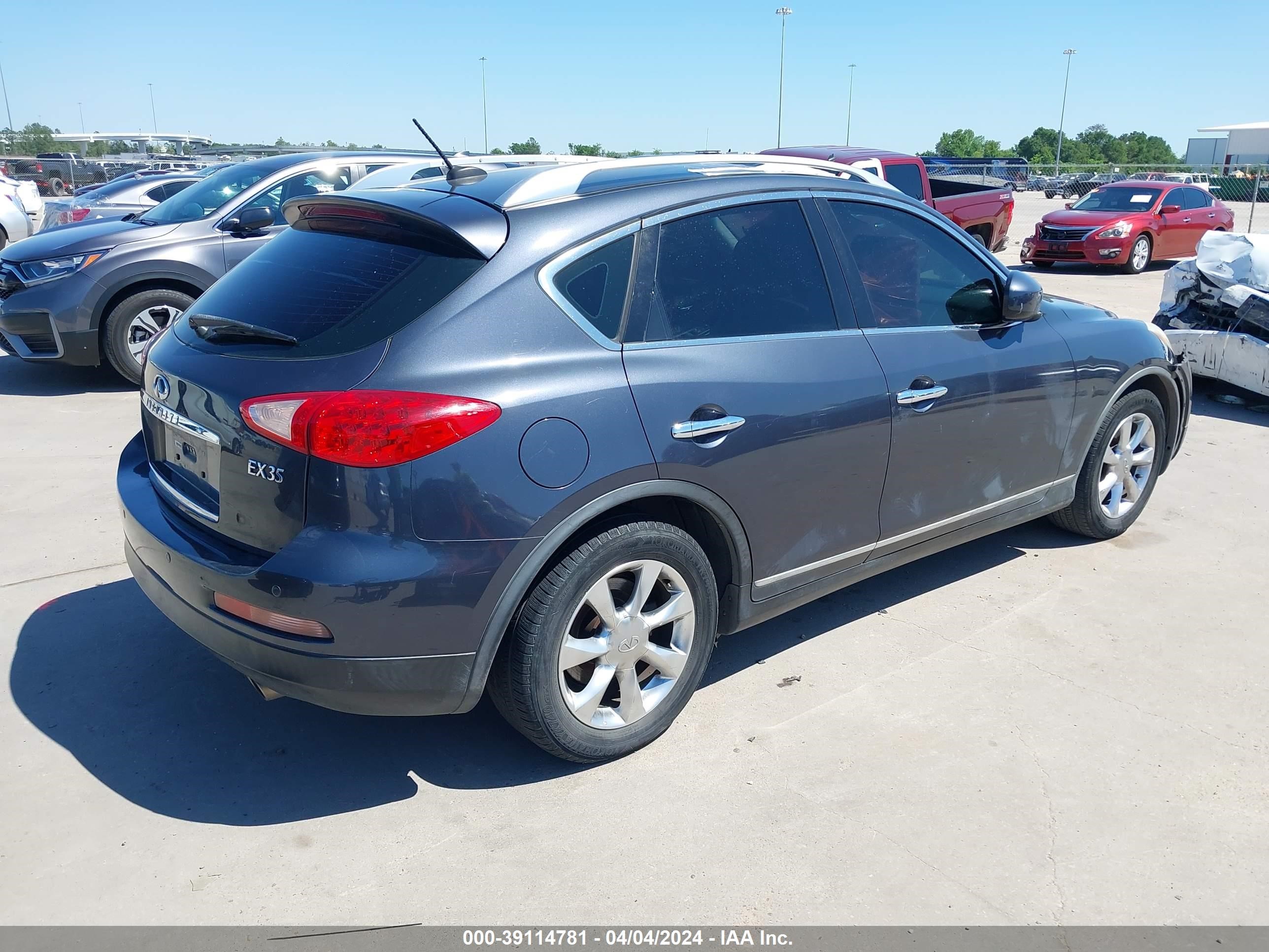 Photo 3 VIN: JNKAJ09E98M302003 - INFINITI EX 