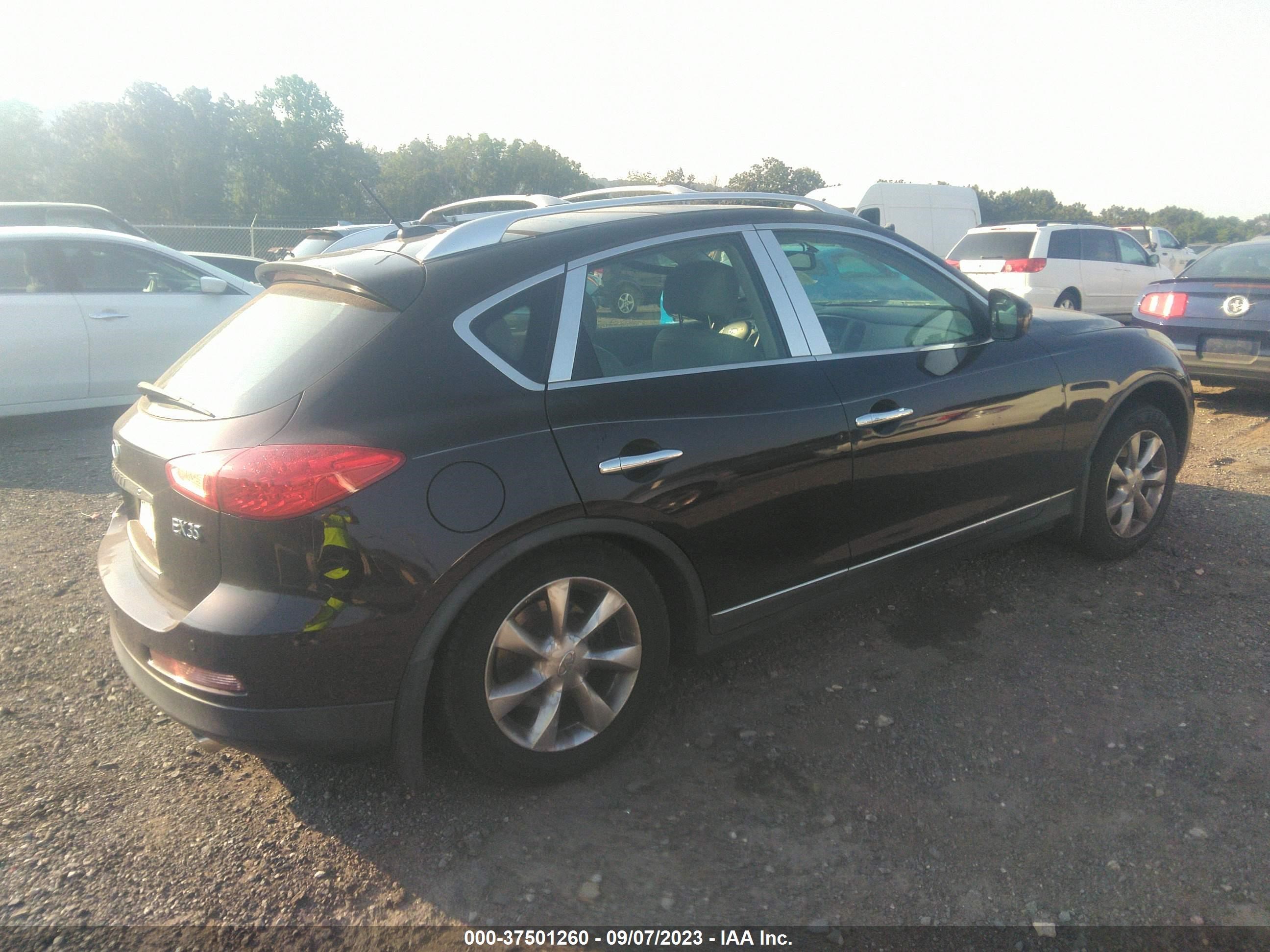 Photo 3 VIN: JNKAJ09F18M352533 - INFINITI EX 