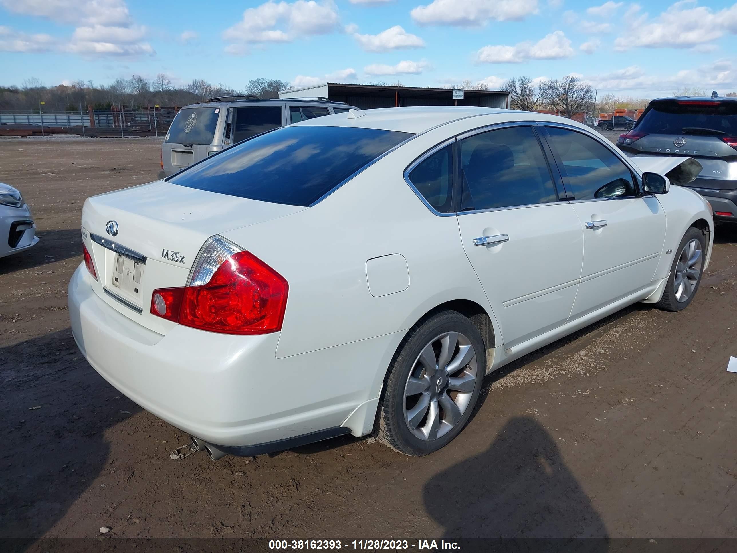 Photo 3 VIN: JNKAY01F87M450318 - INFINITI M 