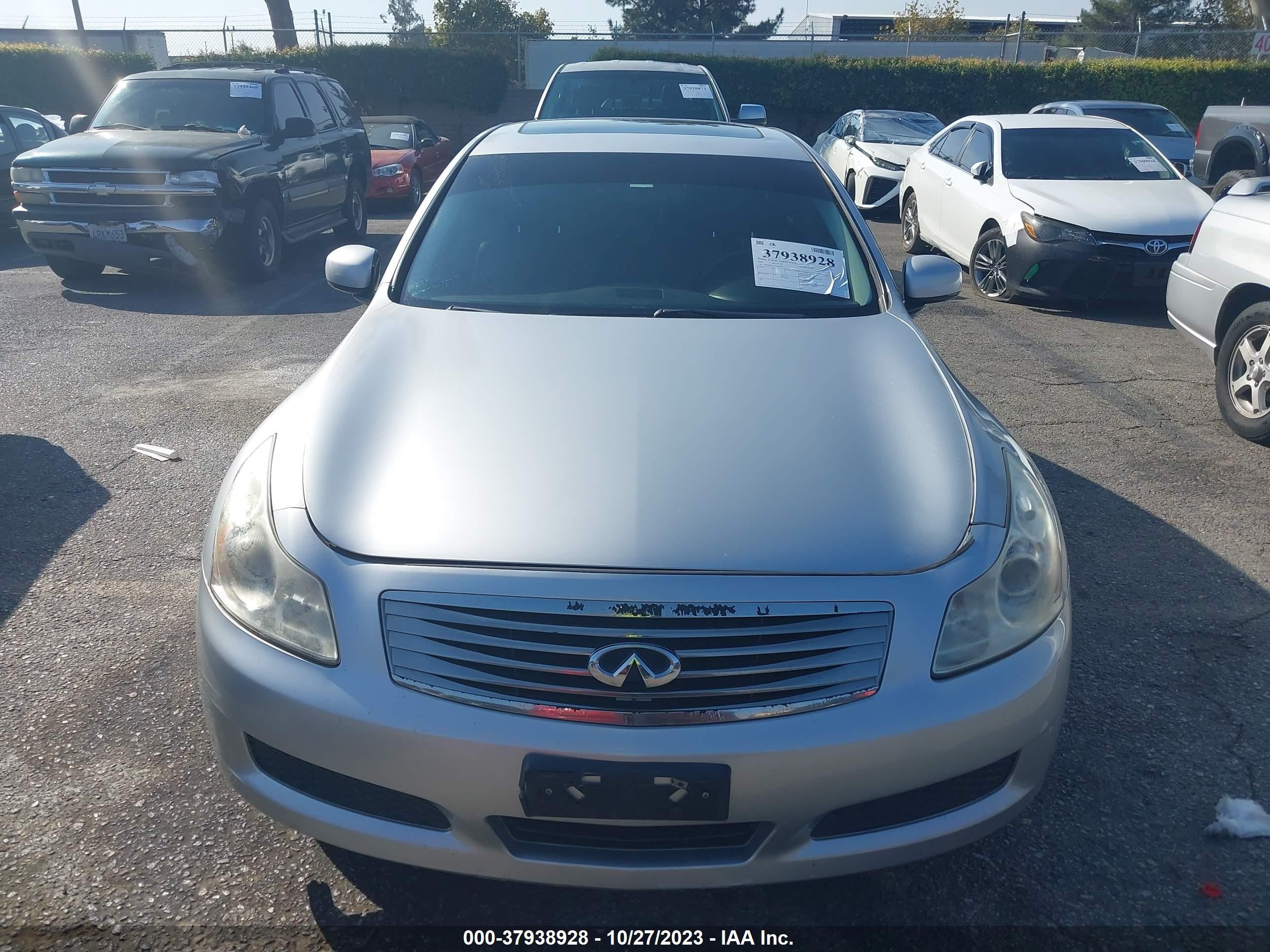 Photo 11 VIN: JNKBV61E07M718611 - INFINITI G 