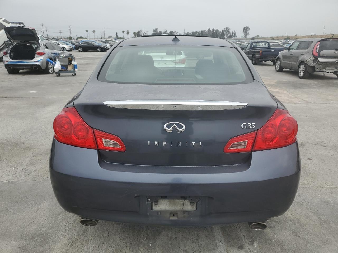 Photo 5 VIN: JNKBV61E08M218756 - INFINITI G 