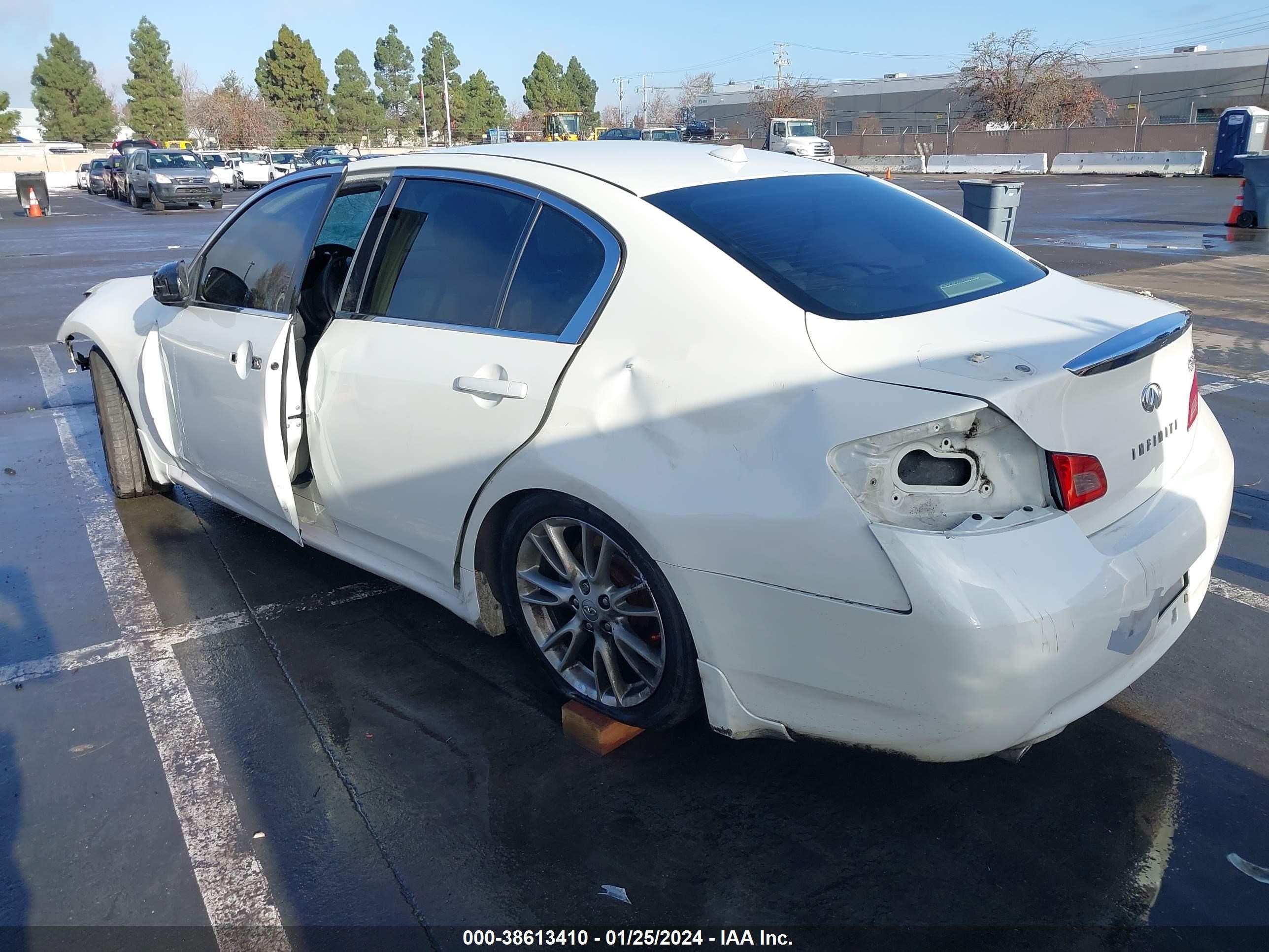 Photo 2 VIN: JNKBV61E27M701843 - INFINITI G 