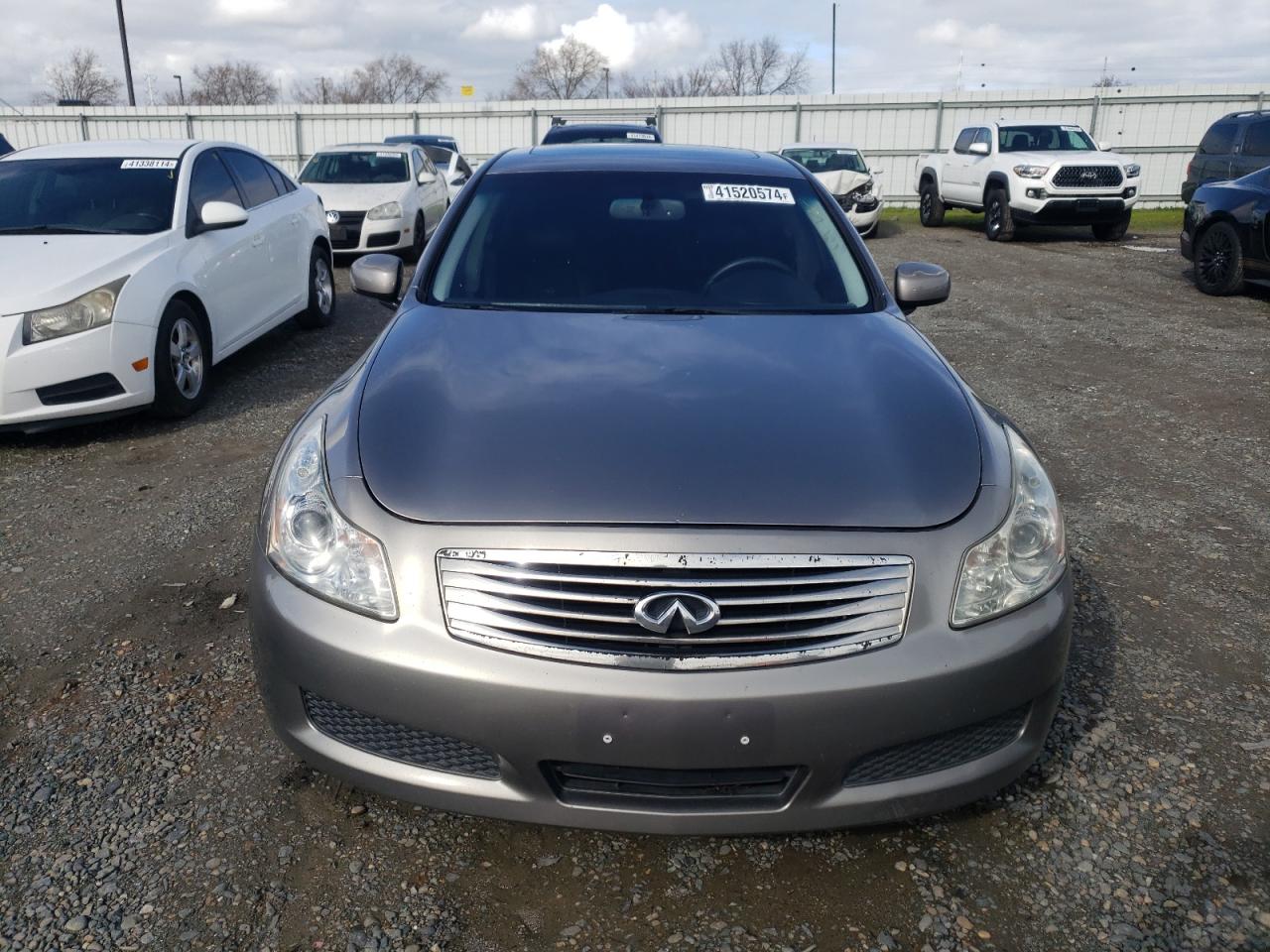 Photo 4 VIN: JNKBV61E38M213521 - INFINITI G 