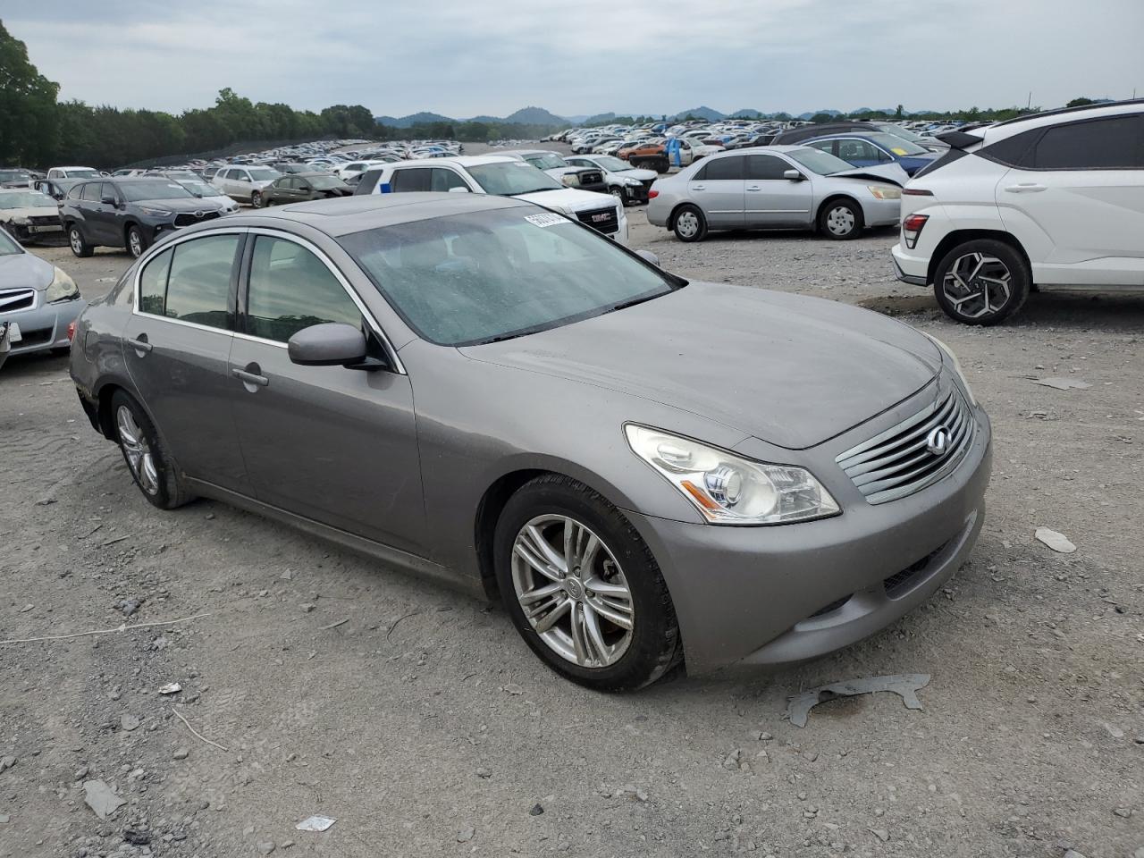 Photo 3 VIN: JNKBV61E47M703240 - INFINITI G 