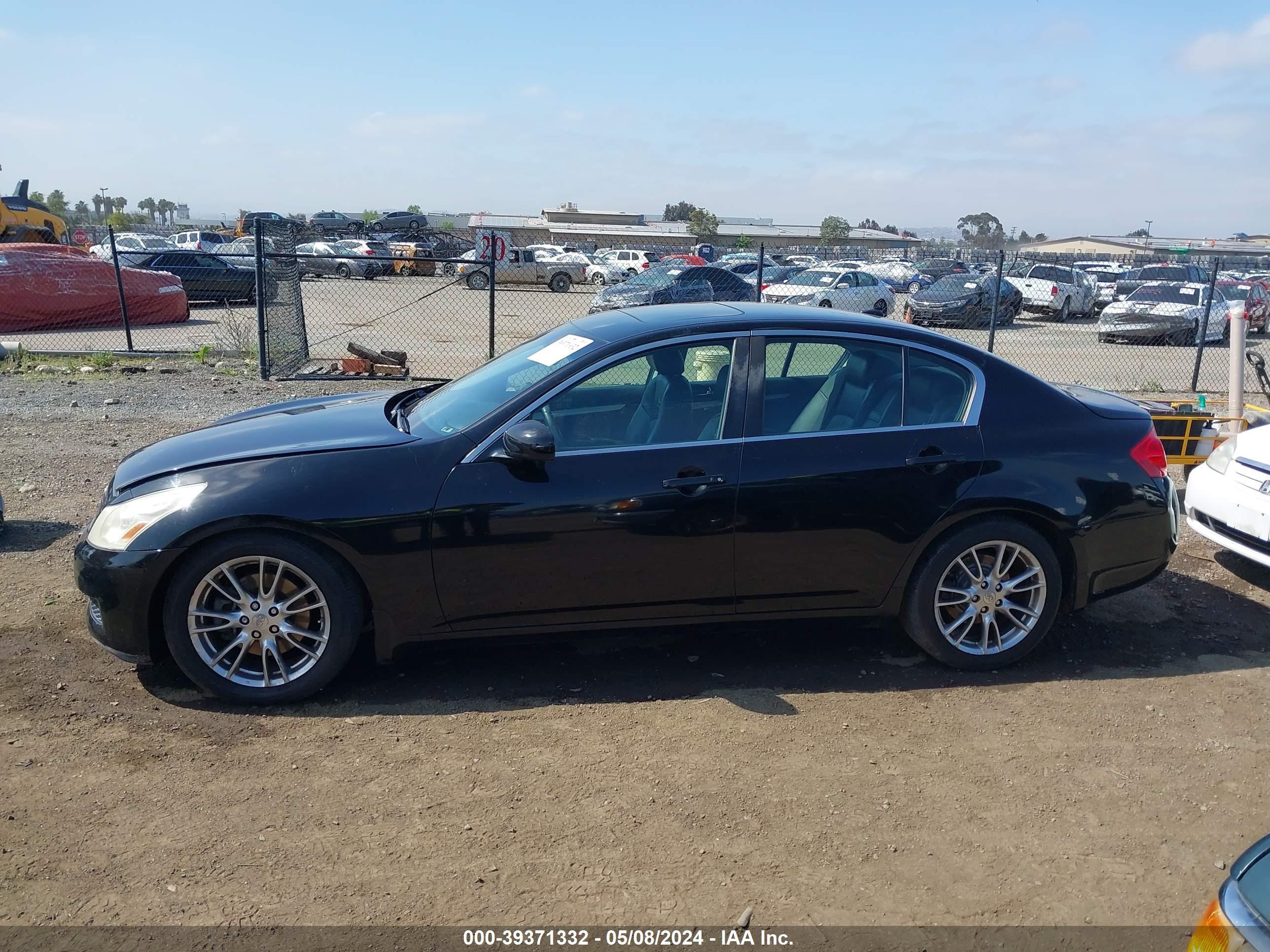 Photo 13 VIN: JNKBV61E58M215397 - INFINITI G 