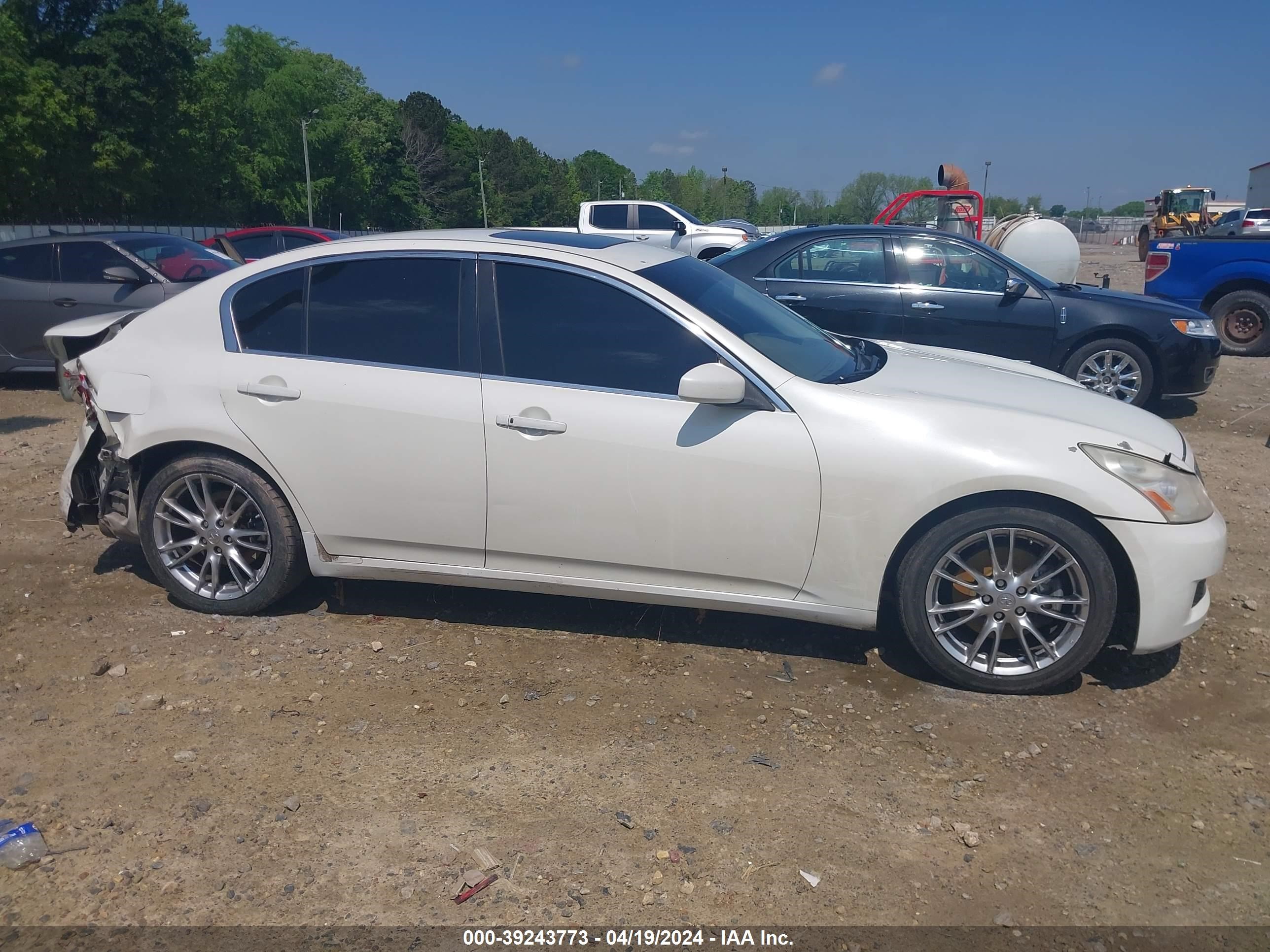 Photo 12 VIN: JNKBV61E67M713297 - INFINITI G 