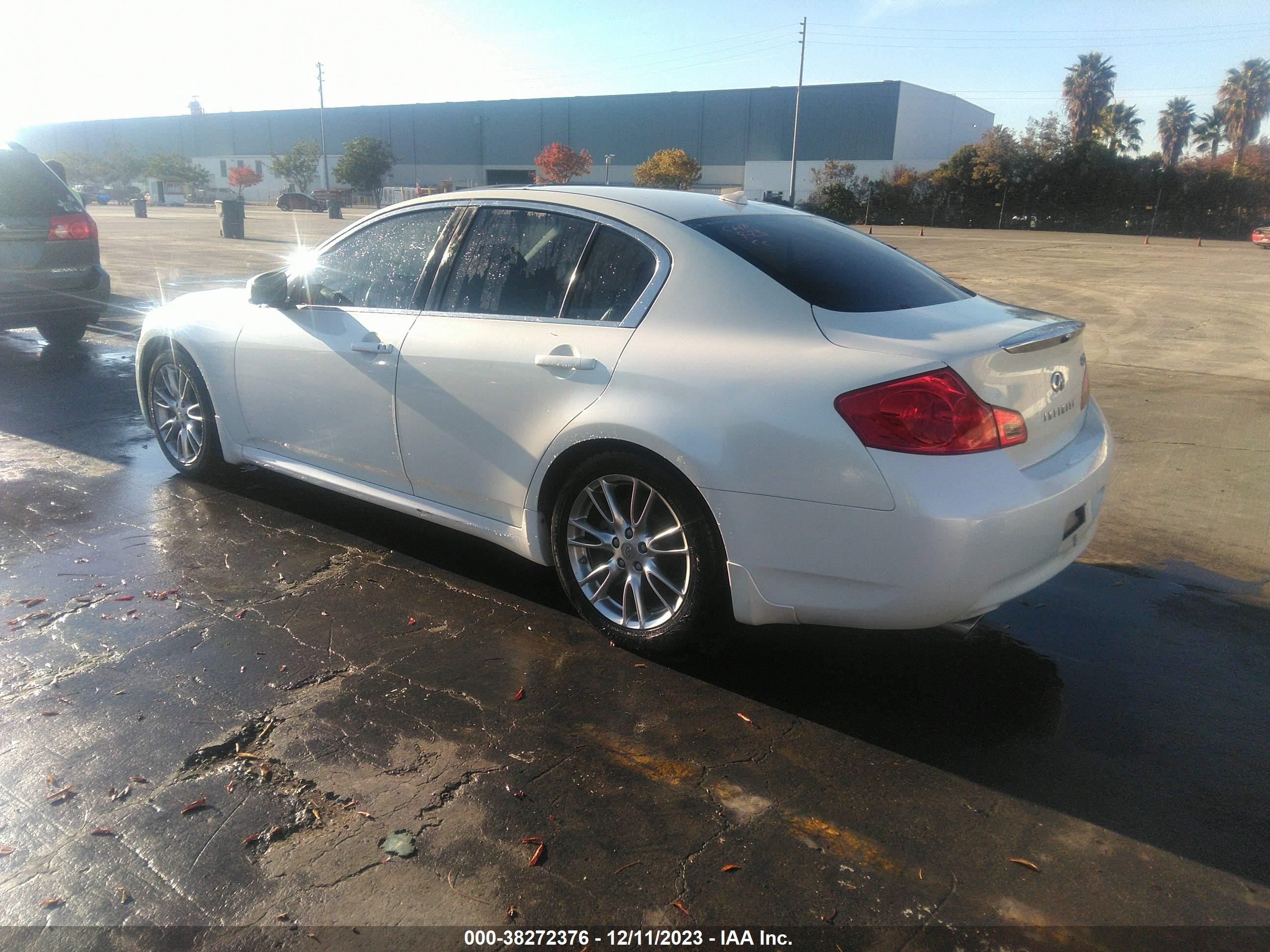 Photo 2 VIN: JNKBV61E67M721206 - INFINITI G 