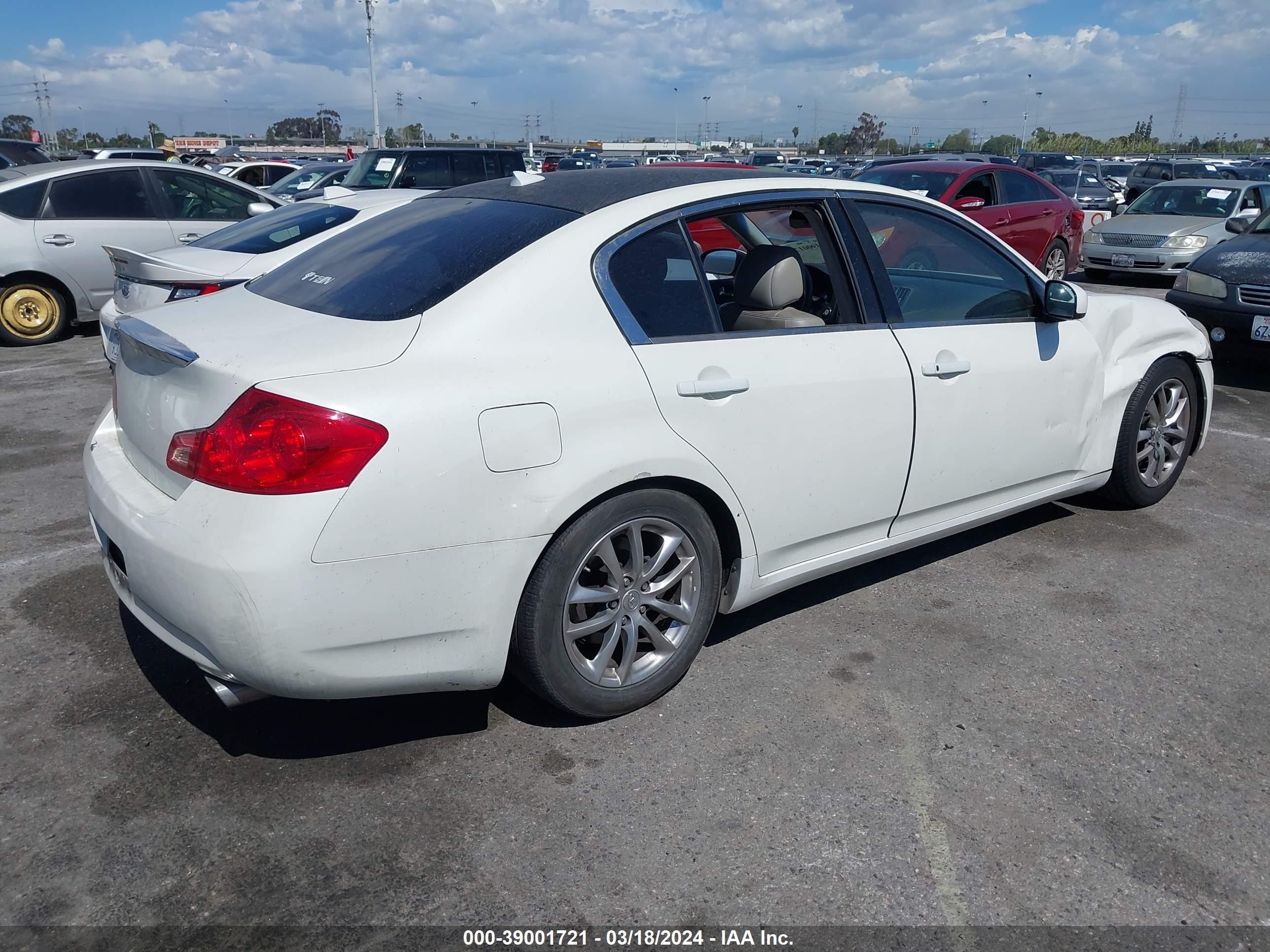 Photo 3 VIN: JNKBV61E68M218017 - INFINITI G 