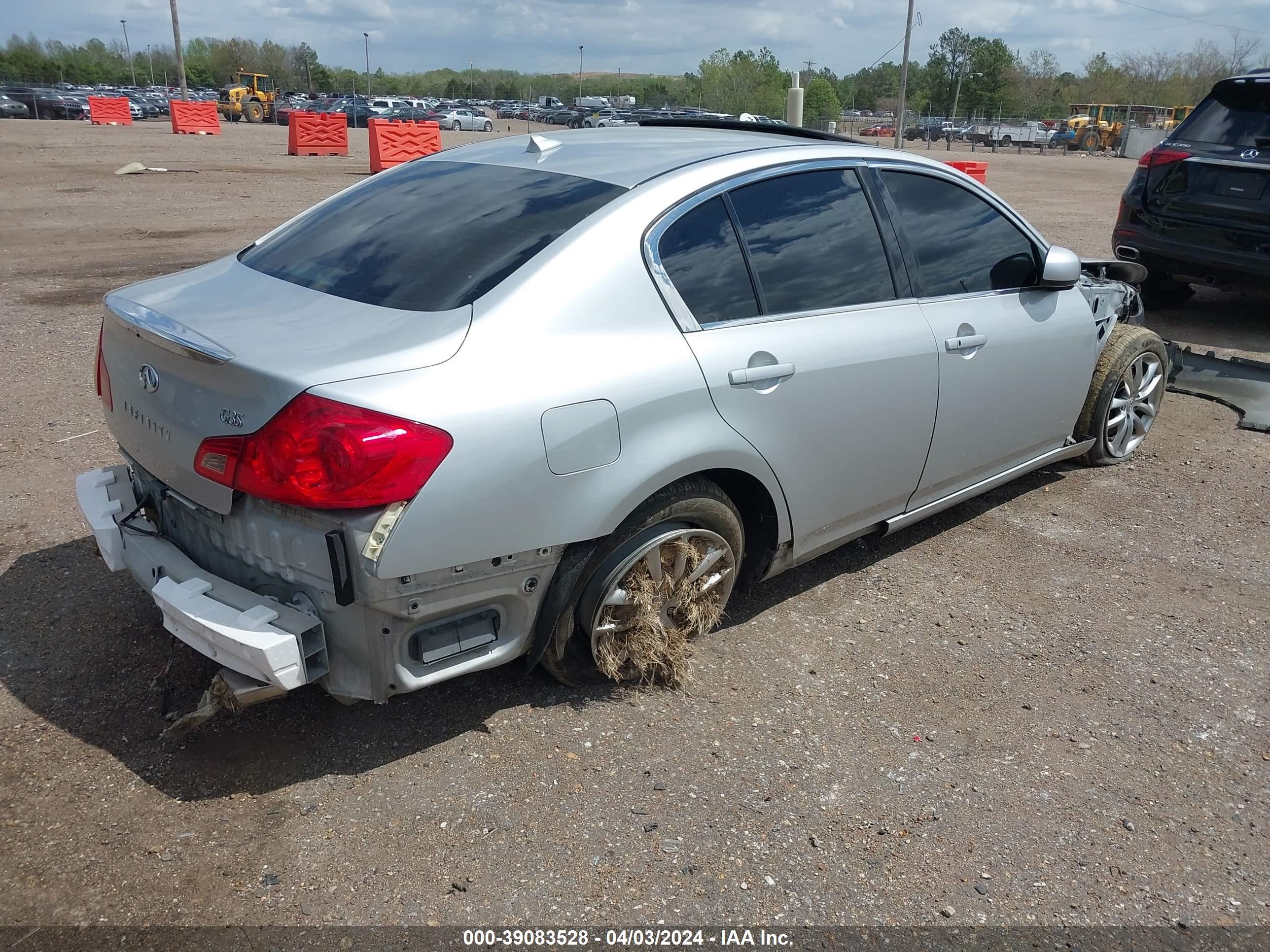 Photo 4 VIN: JNKBV61E68M218261 - INFINITI G 