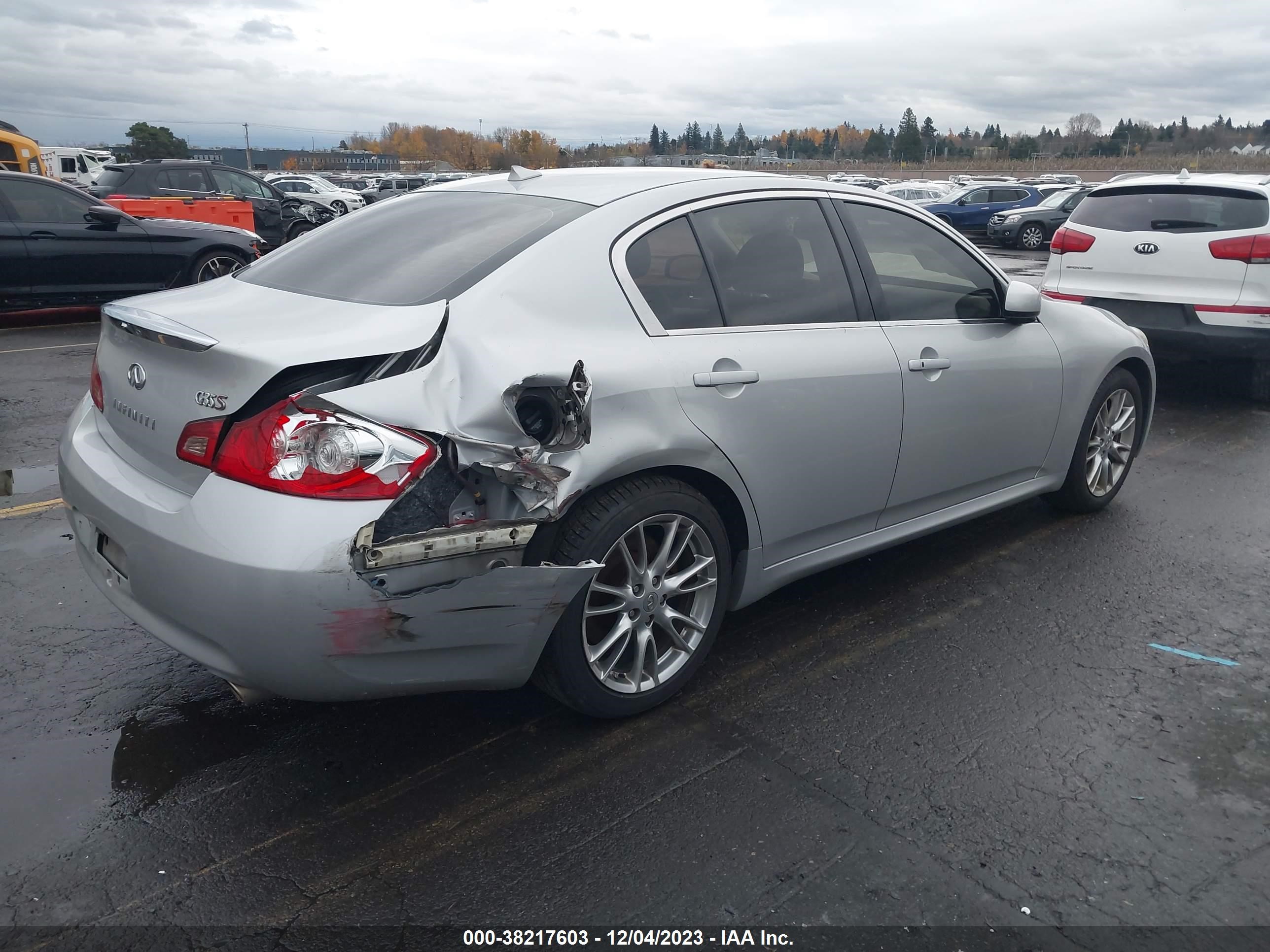 Photo 3 VIN: JNKBV61E78M211710 - INFINITI G 