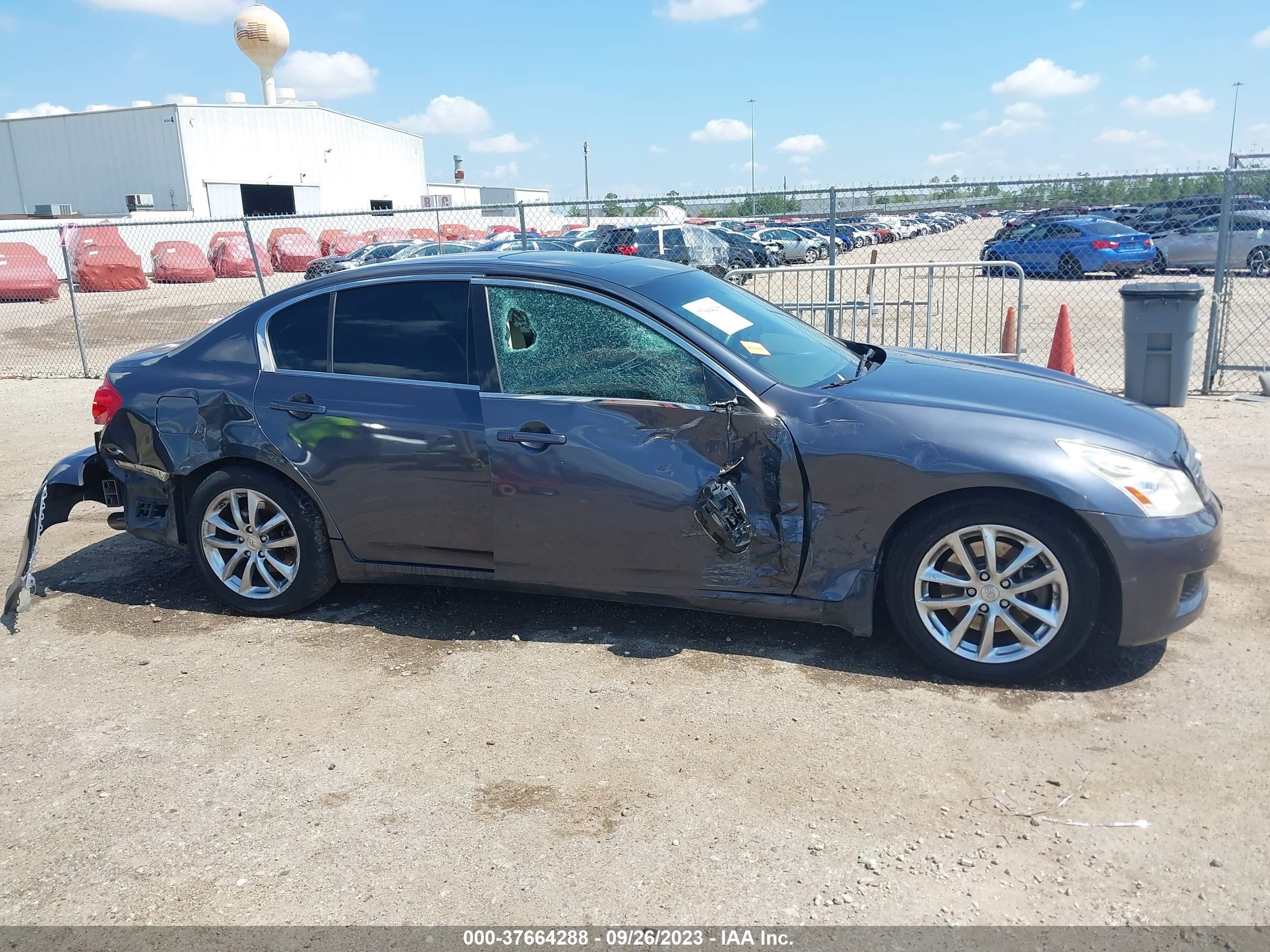 Photo 12 VIN: JNKBV61E78M228524 - INFINITI G 