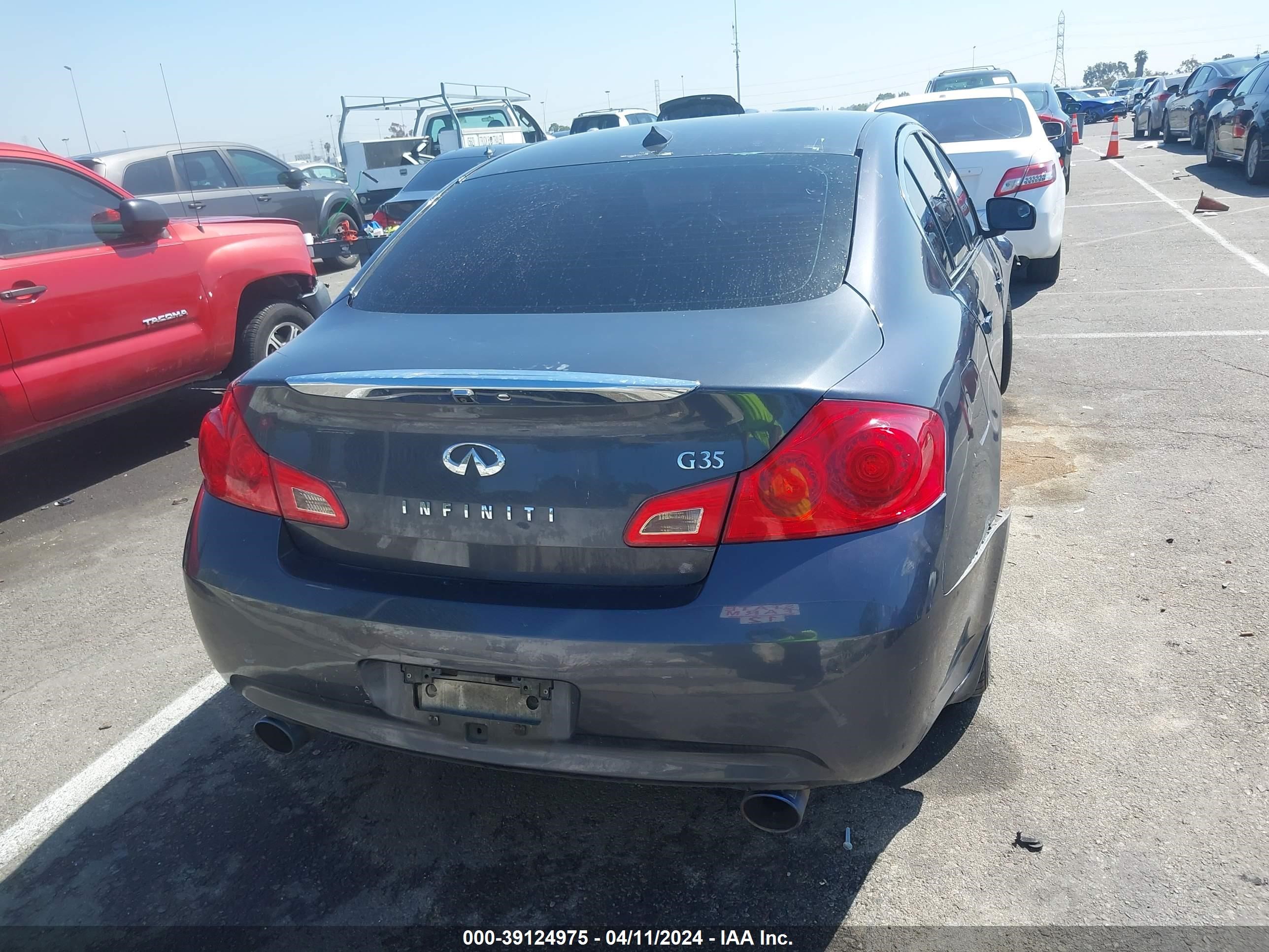 Photo 15 VIN: JNKBV61E87M718744 - INFINITI G 