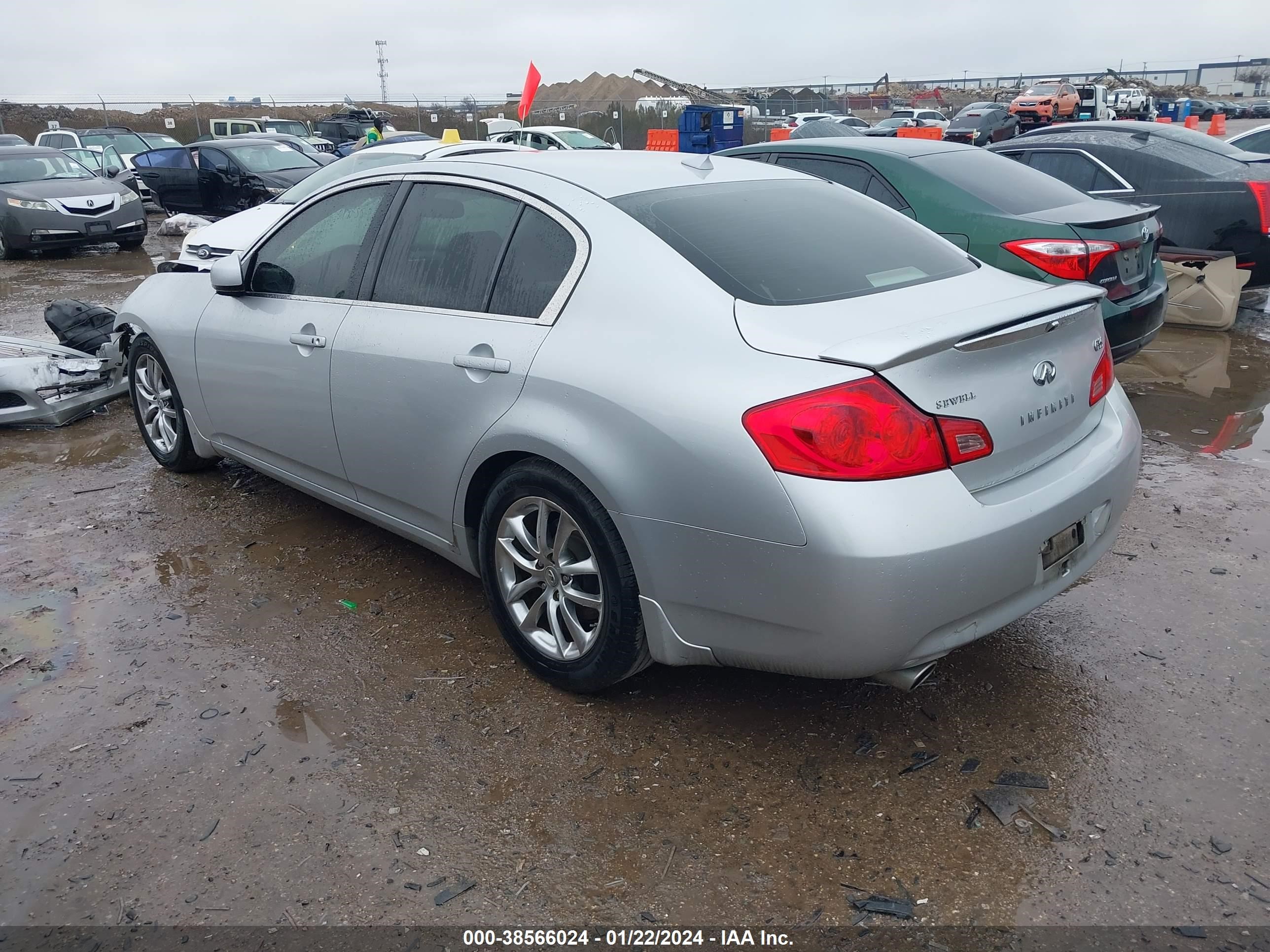 Photo 2 VIN: JNKBV61E88M200604 - INFINITI G 