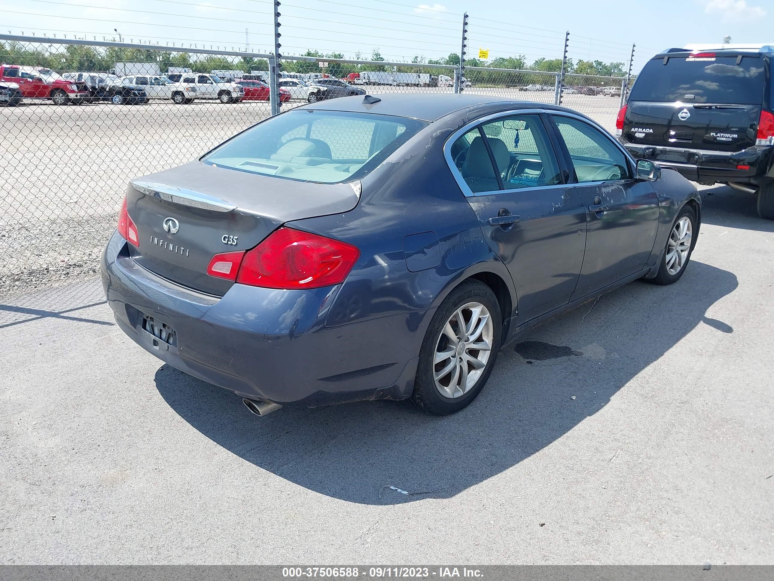 Photo 3 VIN: JNKBV61E88M217659 - INFINITI G 