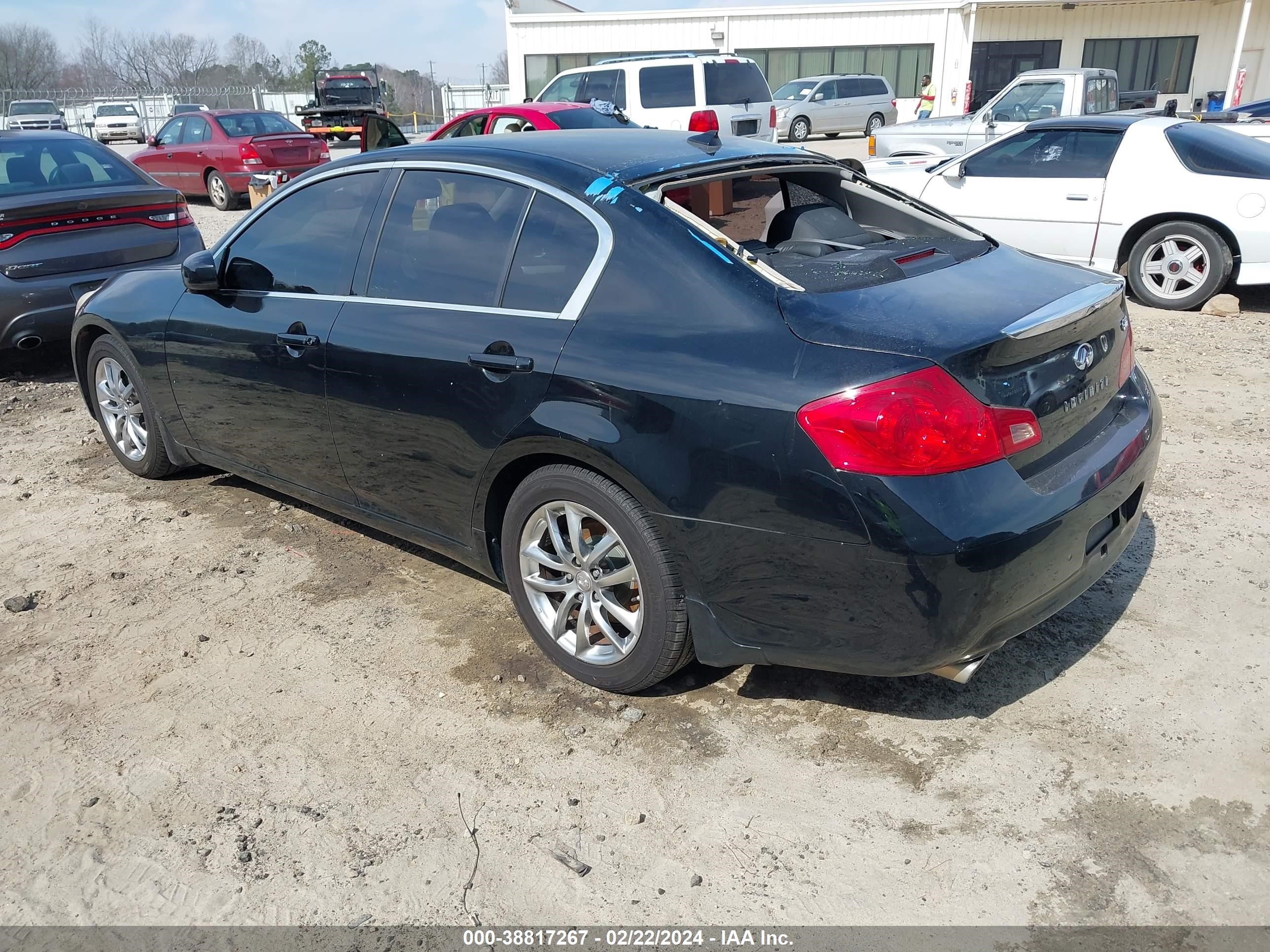 Photo 2 VIN: JNKBV61E98M202507 - INFINITI G 